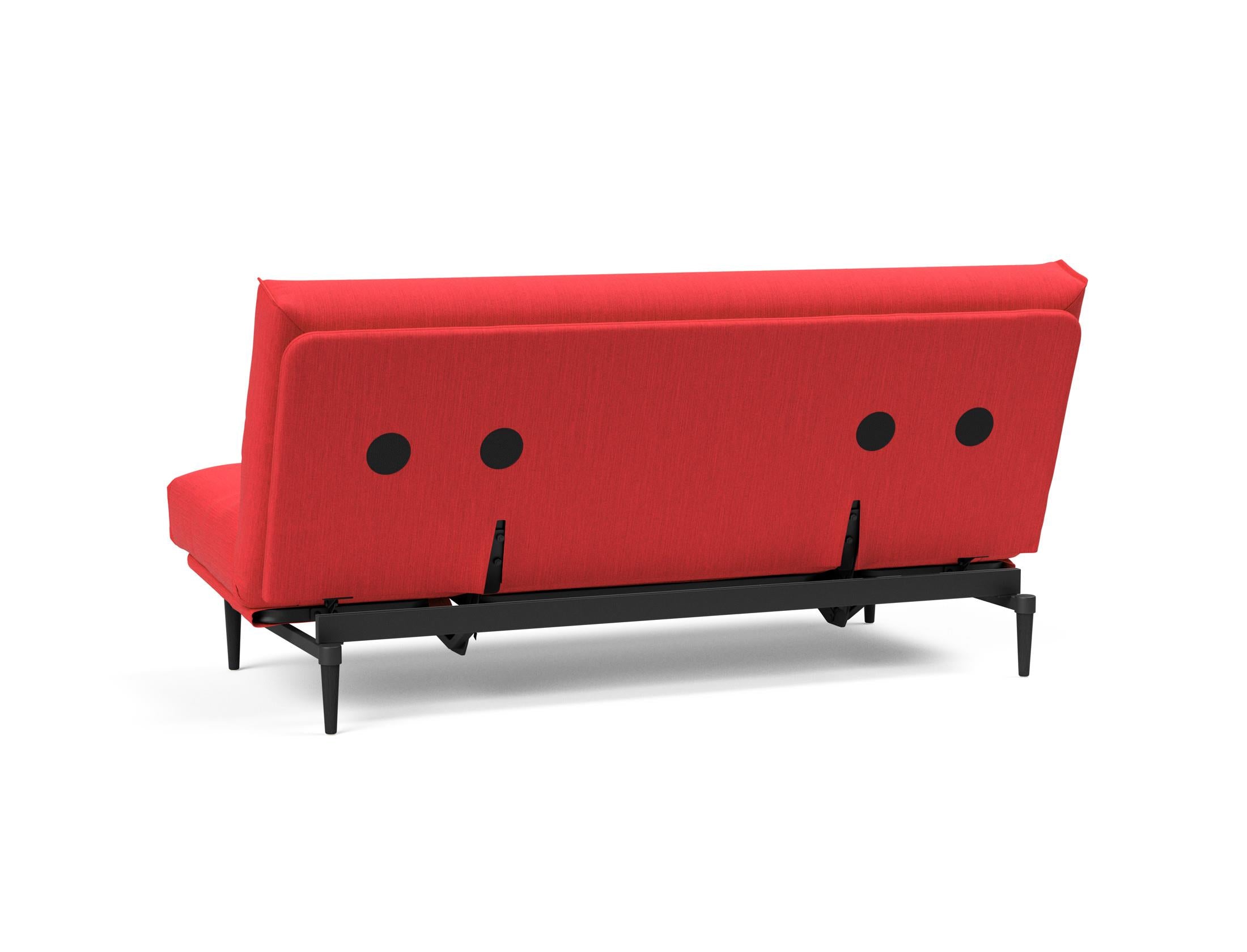 Elegantes Colpus Bettsofa in schwarzer Eiche, ausgestattet mit einem komfortablen Soft Spring Bezug, perfekt für stilvolle Entspannung.