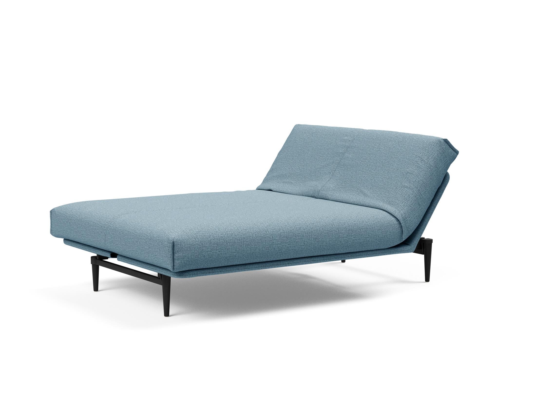 Stylisches Colpus Bettsofa in schwarzer Eiche, ausgestattet mit einem weichen Soft Spring Bezug, perfekt für gemütliche Wohnambiente.