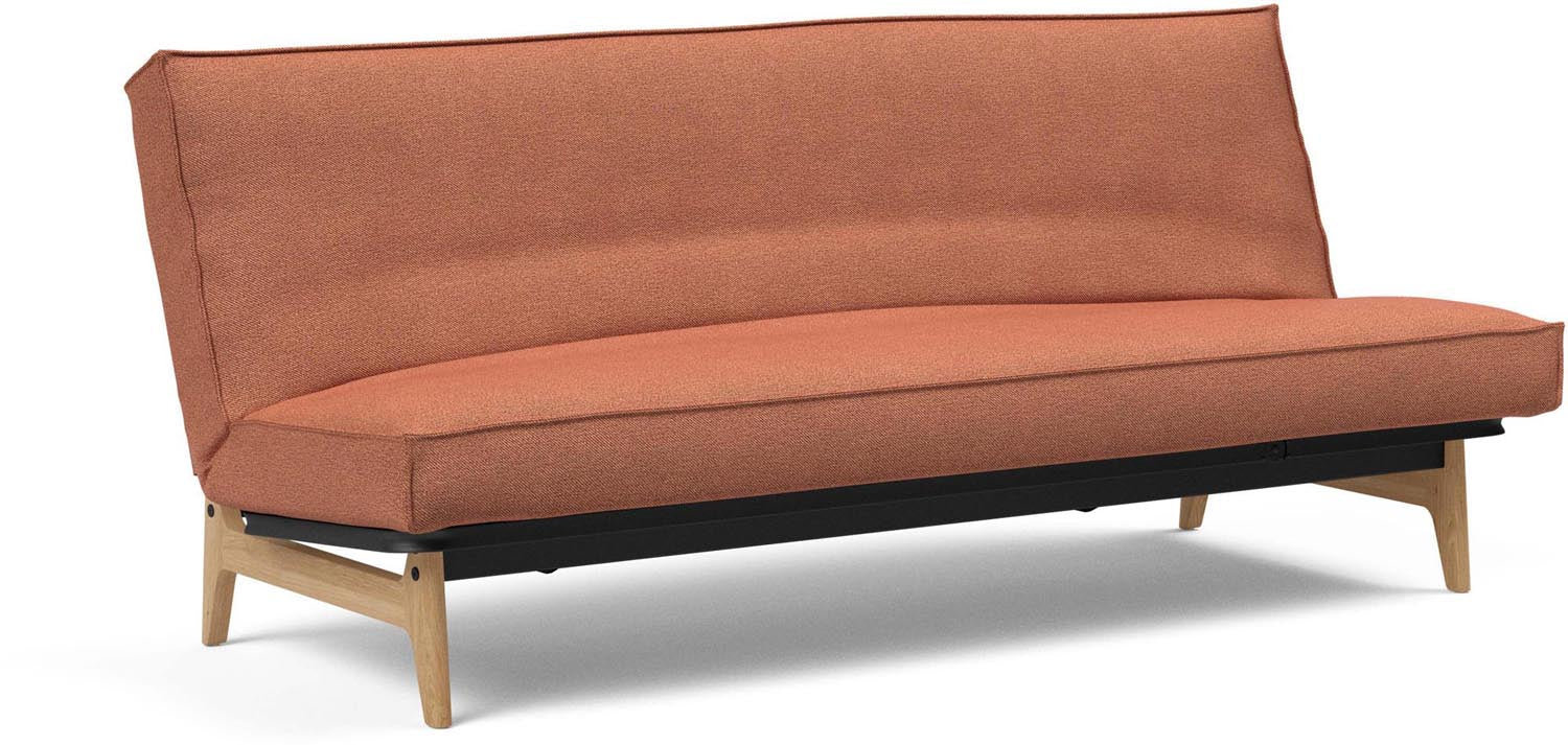Elegantes Aslak 120 Bettsofa mit Sharp Plus Bezug, ideal für stilvolle Wohnräume, bietet Komfort und Funktionalität in einem modernen Design.