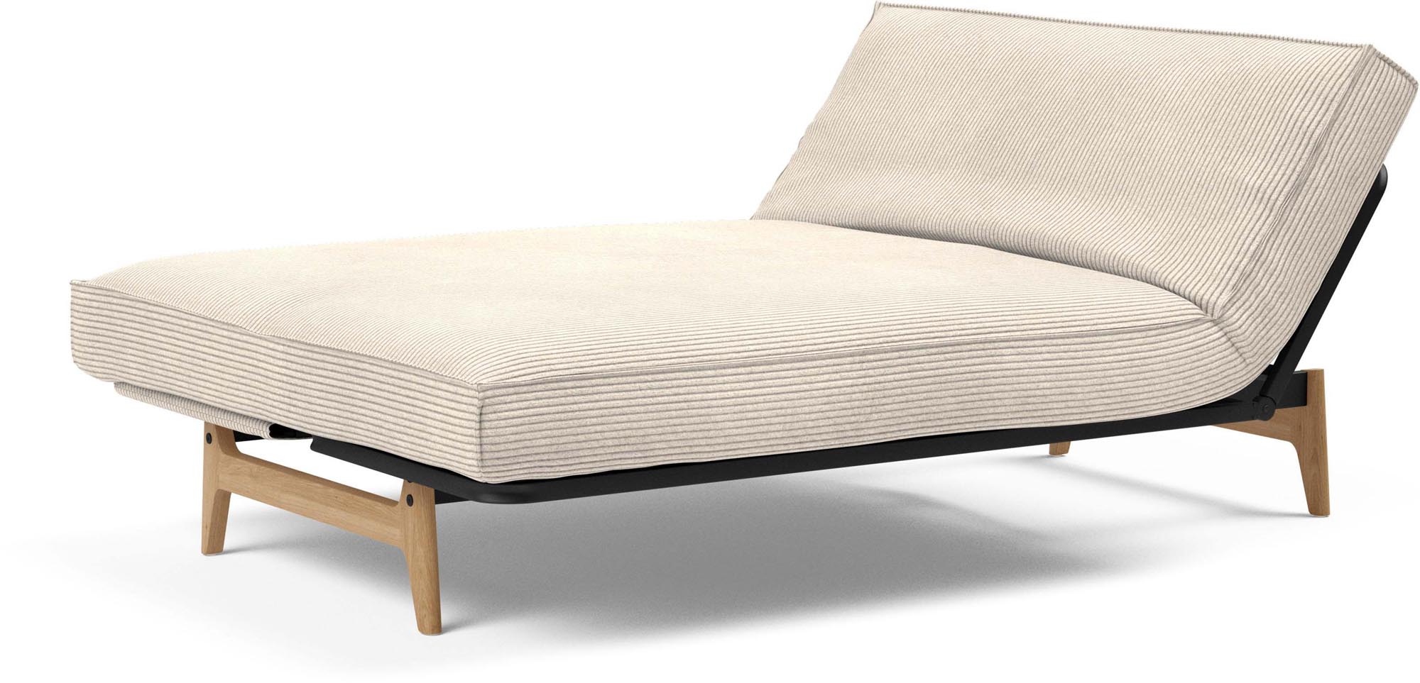Modernes Aslak 140 Bettsofa mit elegantem Sharp Plus Bezug, perfekt für stilvolle Wohnräume und gemütliche Stunden.