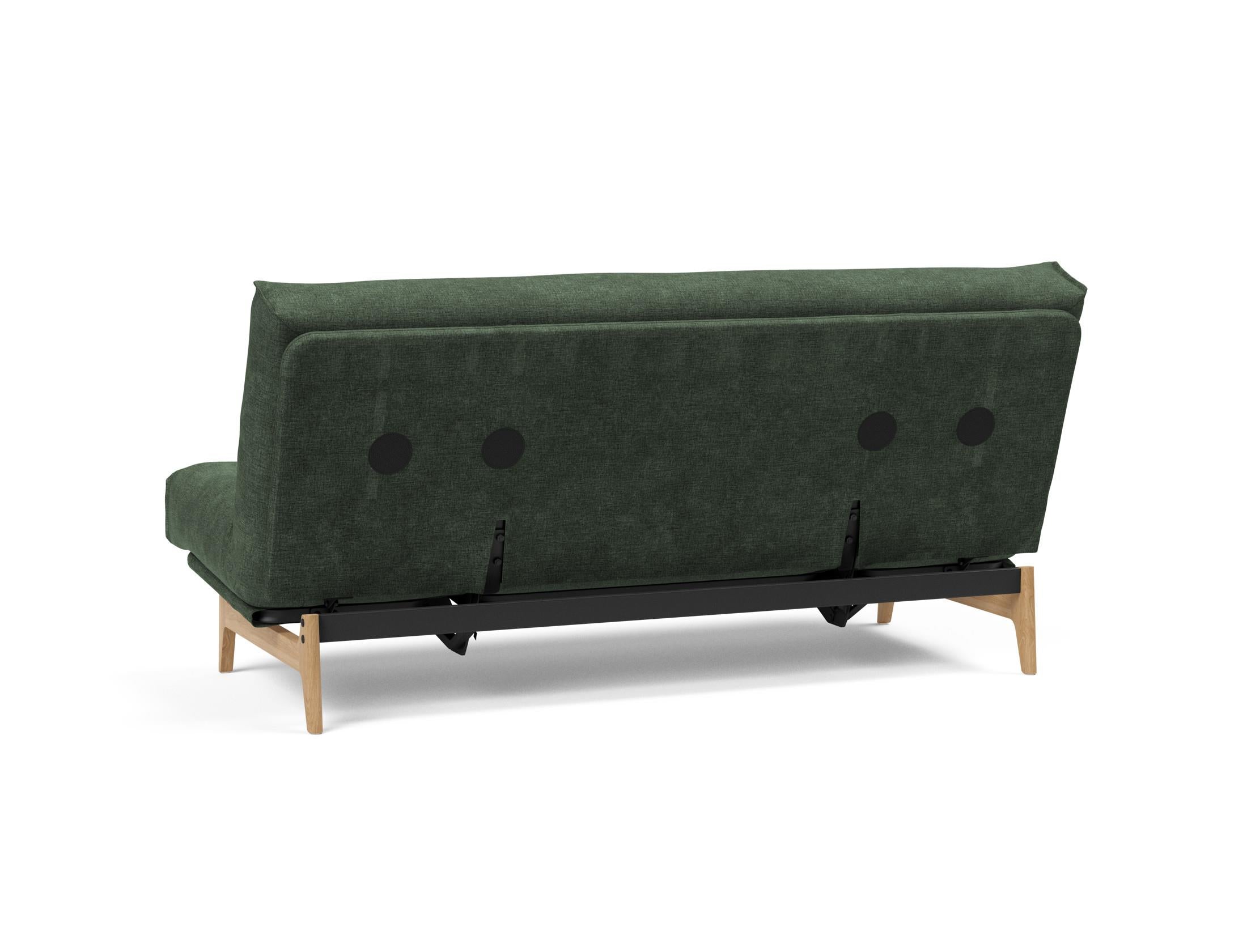 Stylisches Aslak 140 Bettsofa im nordischen Stil, mit einem komfortablen Soft Spring Bezug für entspannte Stunden und vielseitige Nutzung.