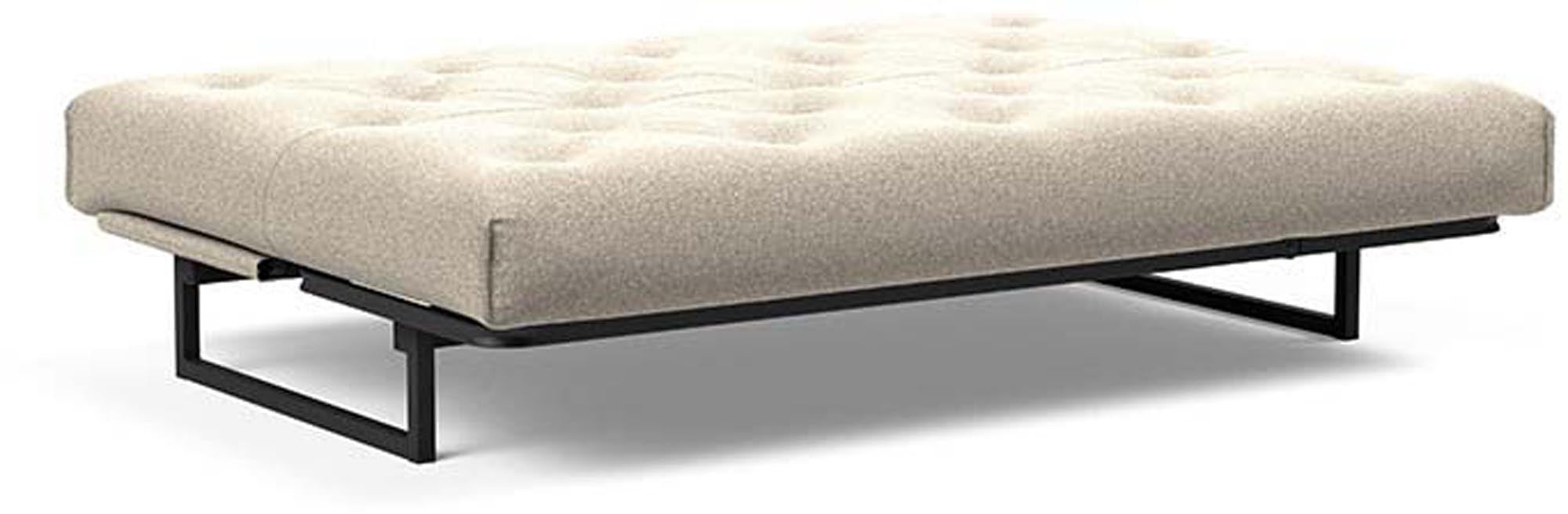 Stylisches Fraction 140 Bettsofa Nordic Spring von Innovation Living, ideal für kleine Räume und entspannte Abende.