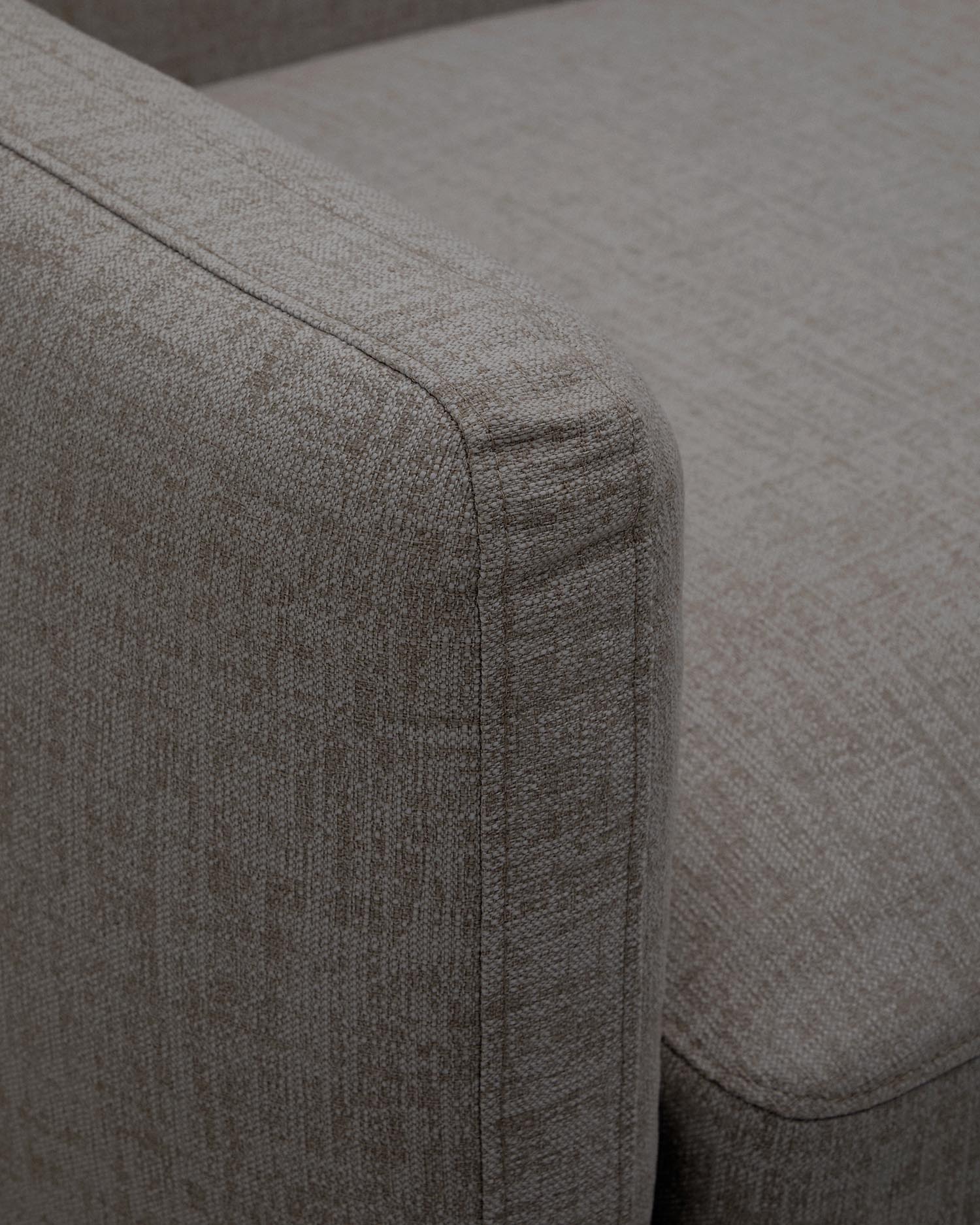 Modulares 5-Sitzer-Ecksofa für den Außenbereich, gefertigt aus robustem Aluminium und eleganter, wetterfester Polsterung in Grau, 276x191,5 cm.