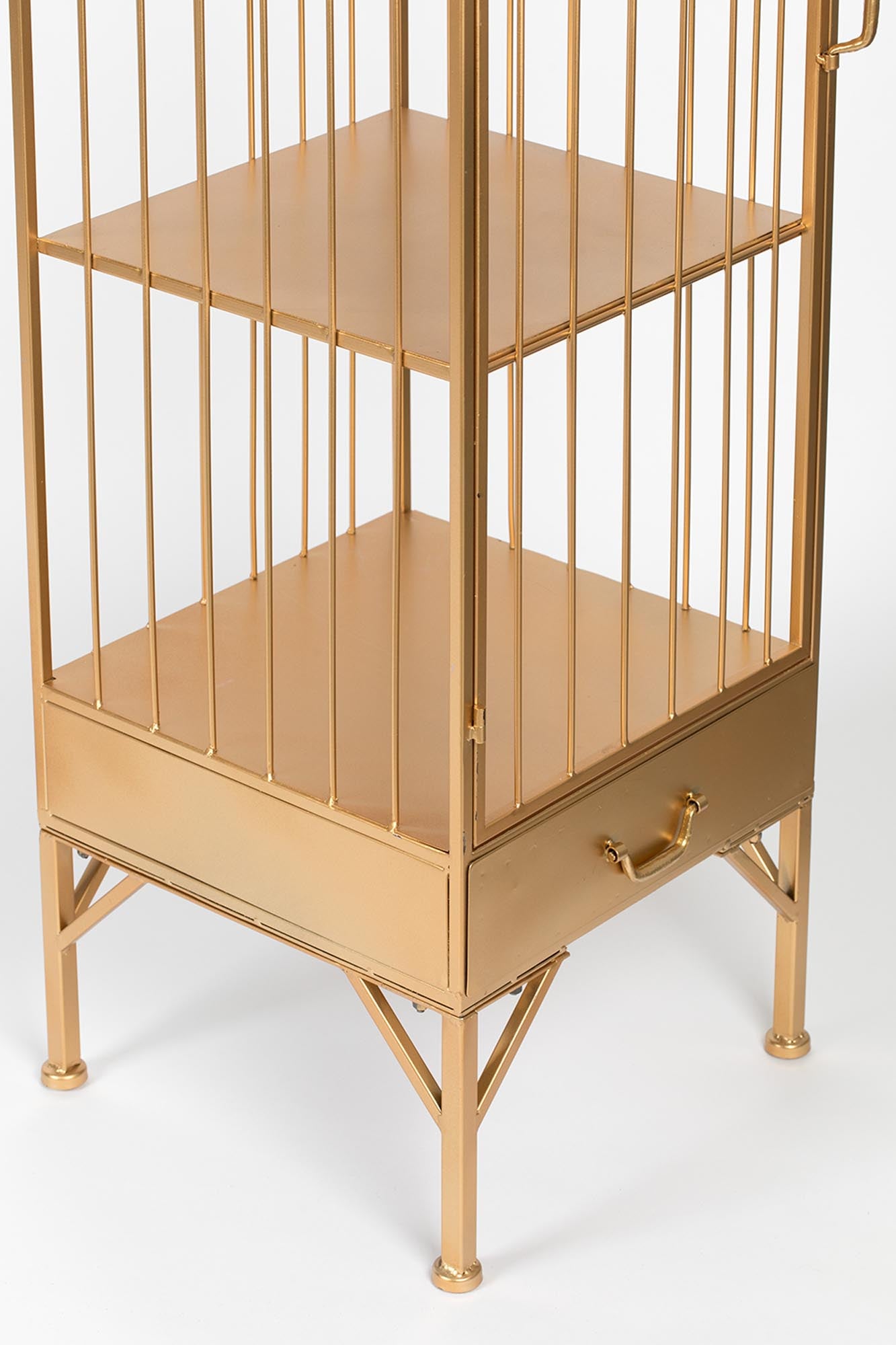 Stylisches Standregal UNLOCK ME von Bold Monkey, ideal für modernes Wohnen. Bietet cleveren Stauraum und ansprechende Ästhetik.