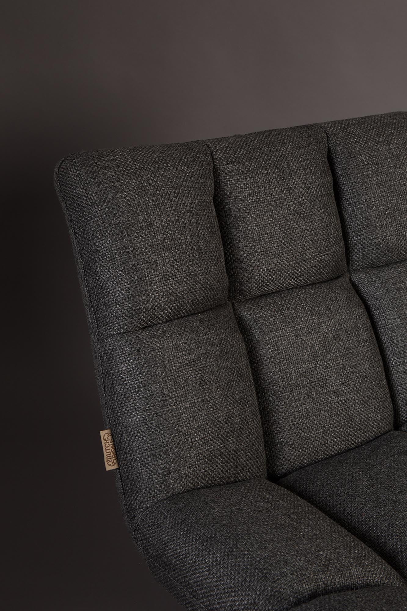 Eleganter Loungesessel Bar von Dutchbone, der mit seinem modernen Design und gemütlicher Polsterung jeden Raum aufwertet.