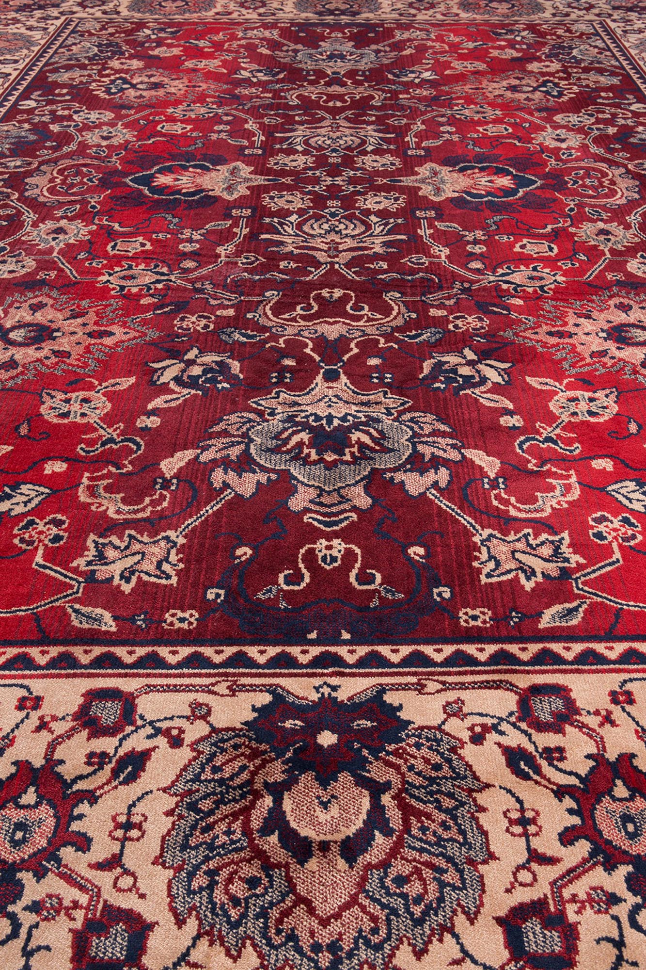 Teppich BID von Dutchbone: Ein eleganter Teppich mit einzigartigem Muster, der jedem Raum Stil und Komfort verleiht. Entdecke die Vielfalt!