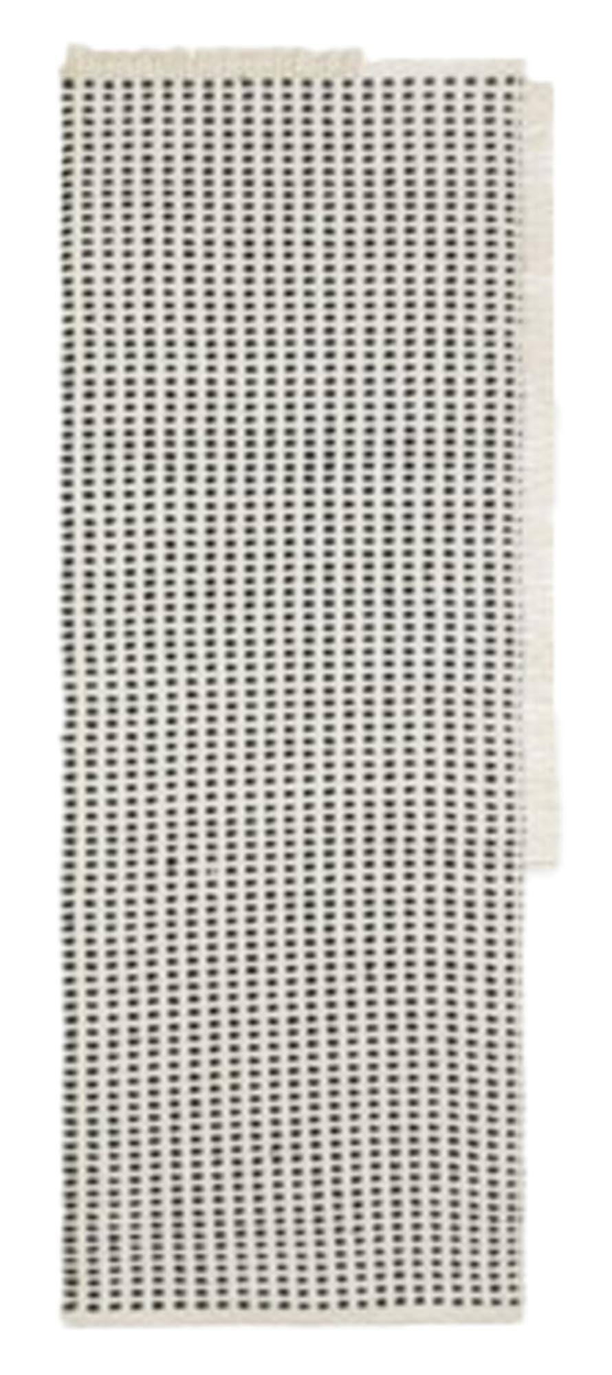 Eleganter Way Teppich von Ferm Living, aus recyceltem Polyester, perfekt für jeden Raum und umweltbewusste Einrichtung. Stilvoll und vielseitig.