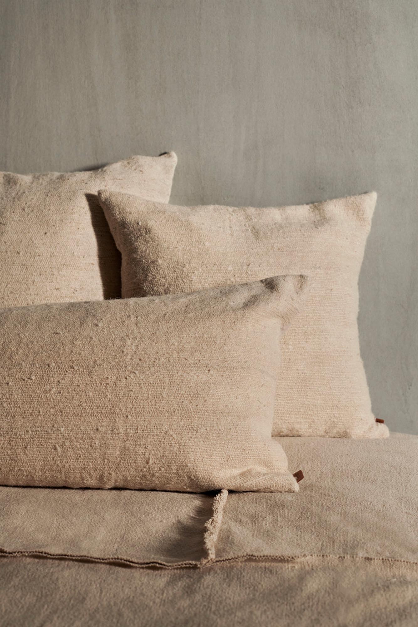 Elegantes Nettle Kissen Gross von Ferm Living für stilvolle Akzente.