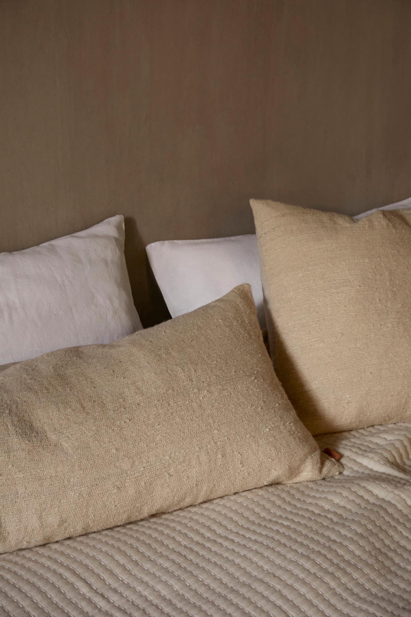 Grosses Nettle Kissen von Ferm Living: Stilvoll und natürlich wohnen.