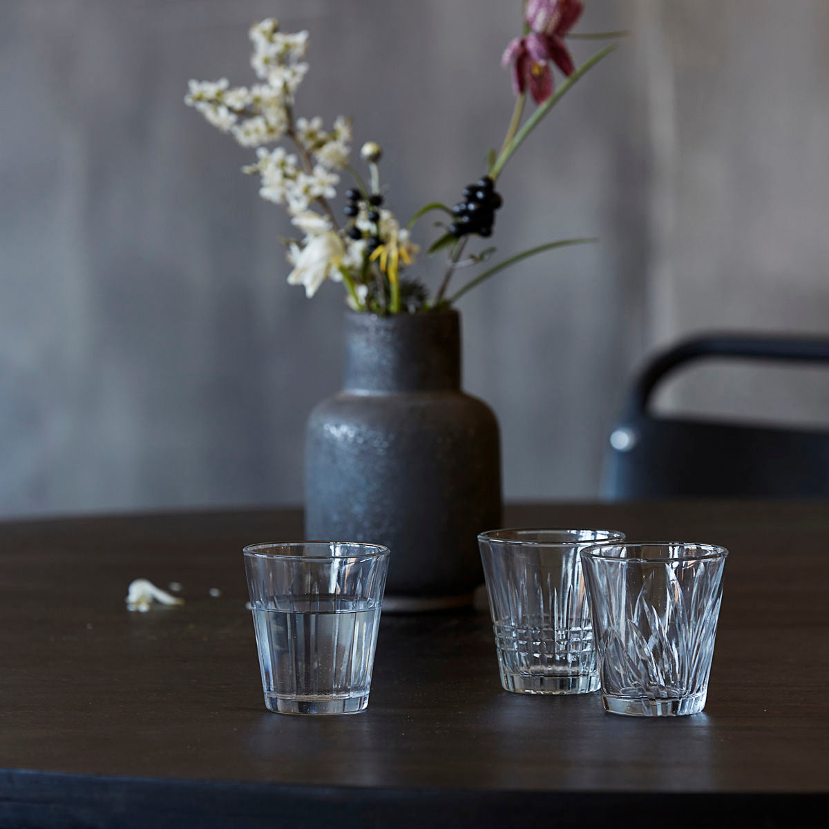 Elegantes Vintage-Glas von House Doctor, ideal für stilvolle Getränkepräsentation. Klare Form und zeitloses Design für jeden Anlass.