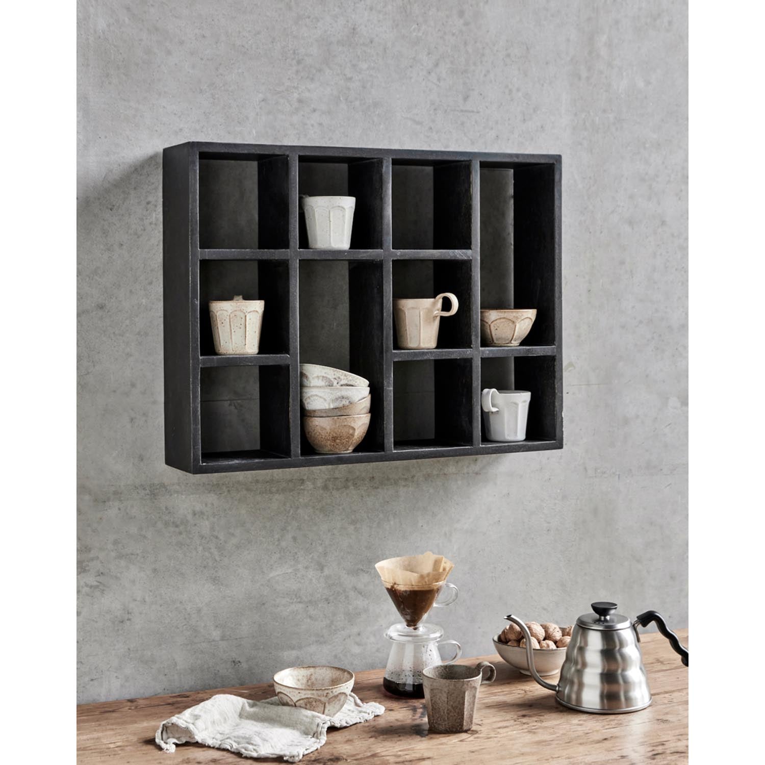 Schwarzes Regal von House Doctor, perfekt für moderne Aufbewahrung und Dekoration, passt in jeden Raum und bietet elegantes Design.