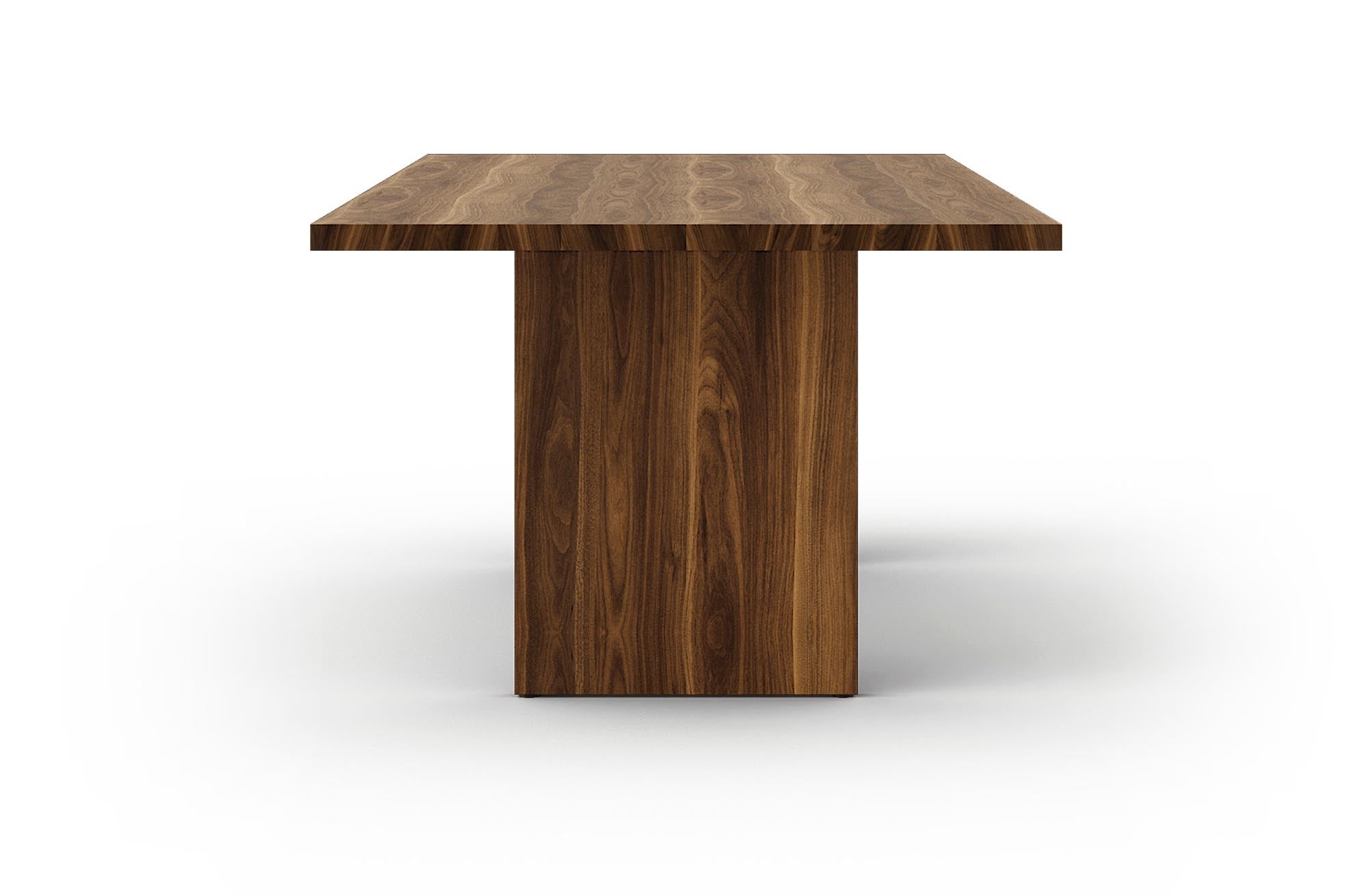 Eleganter Flank Massivholztisch von Mobimex, perfekt für stilvolle Essbereiche und gesellige Zusammenkünfte, aus hochwertigem Holz gefertigt.