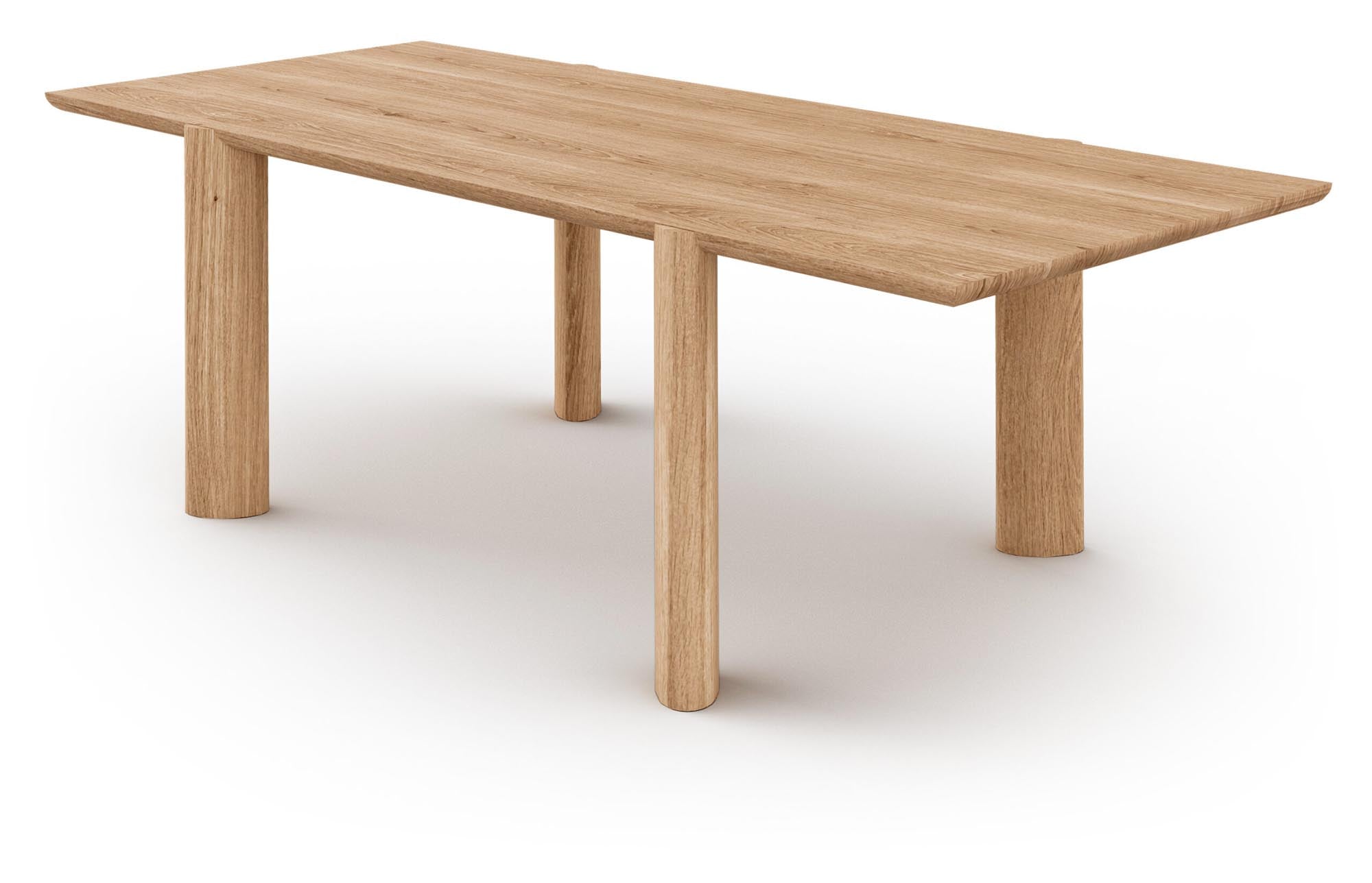 Eleganter Calder Massivholztisch von Mobimex aus hochwertigem Holz, ideal für stilvolle Essbereiche und gesellige Runden.