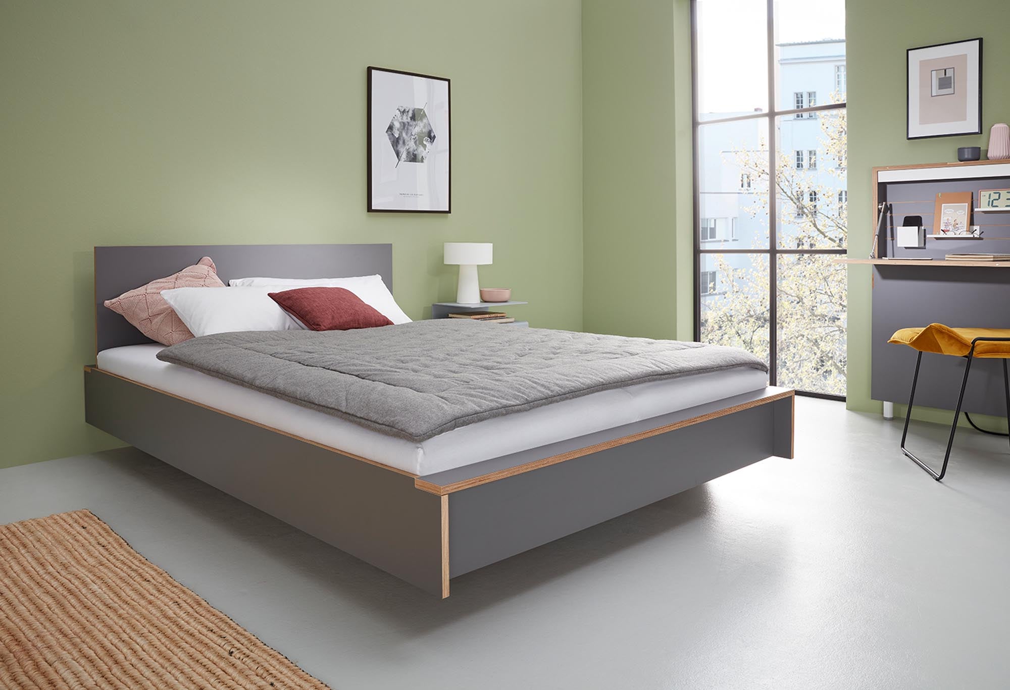 FLAI Doppelbett: Elegantes, schwebendes Design mit praktischen Ablagen und optionaler LED-Beleuchtung für ein modernes Schlafzimmer.