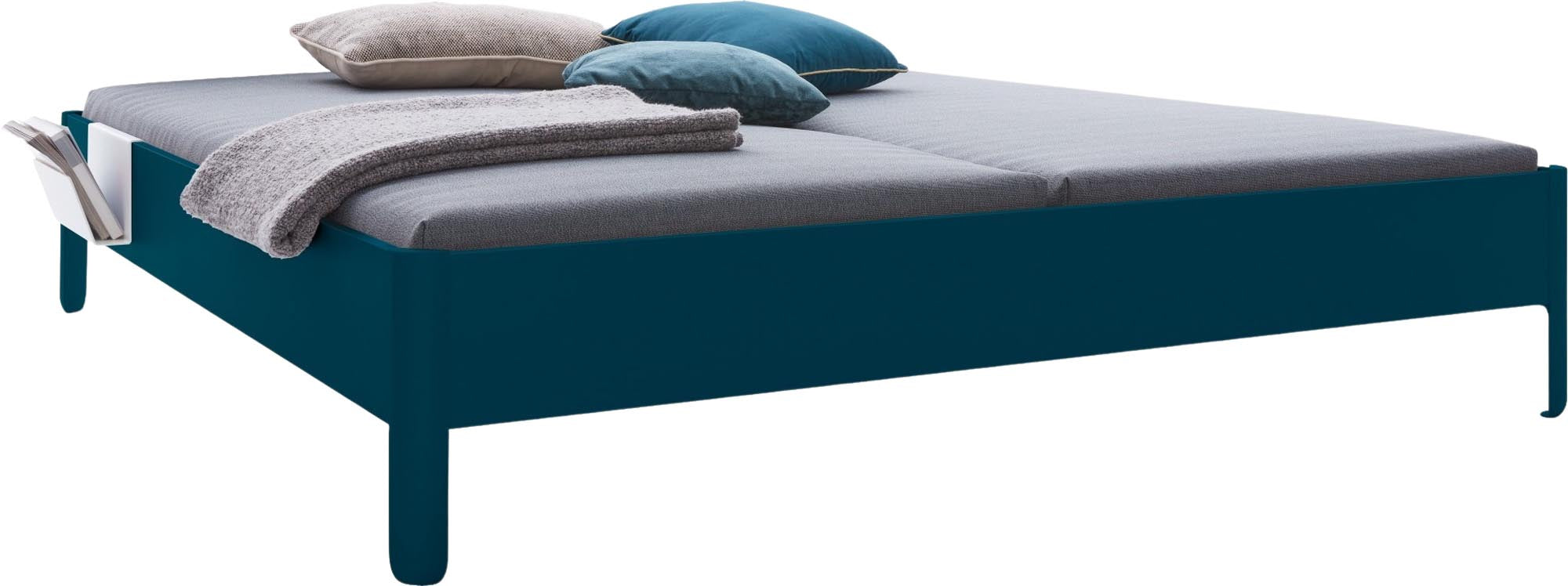Elegantes Nait Doppelbett 200 von Müller Möbelwerkstätten, perfekt für ein zeitgemäßes Schlafzimmerdesign und hohen Schlafkomfort.