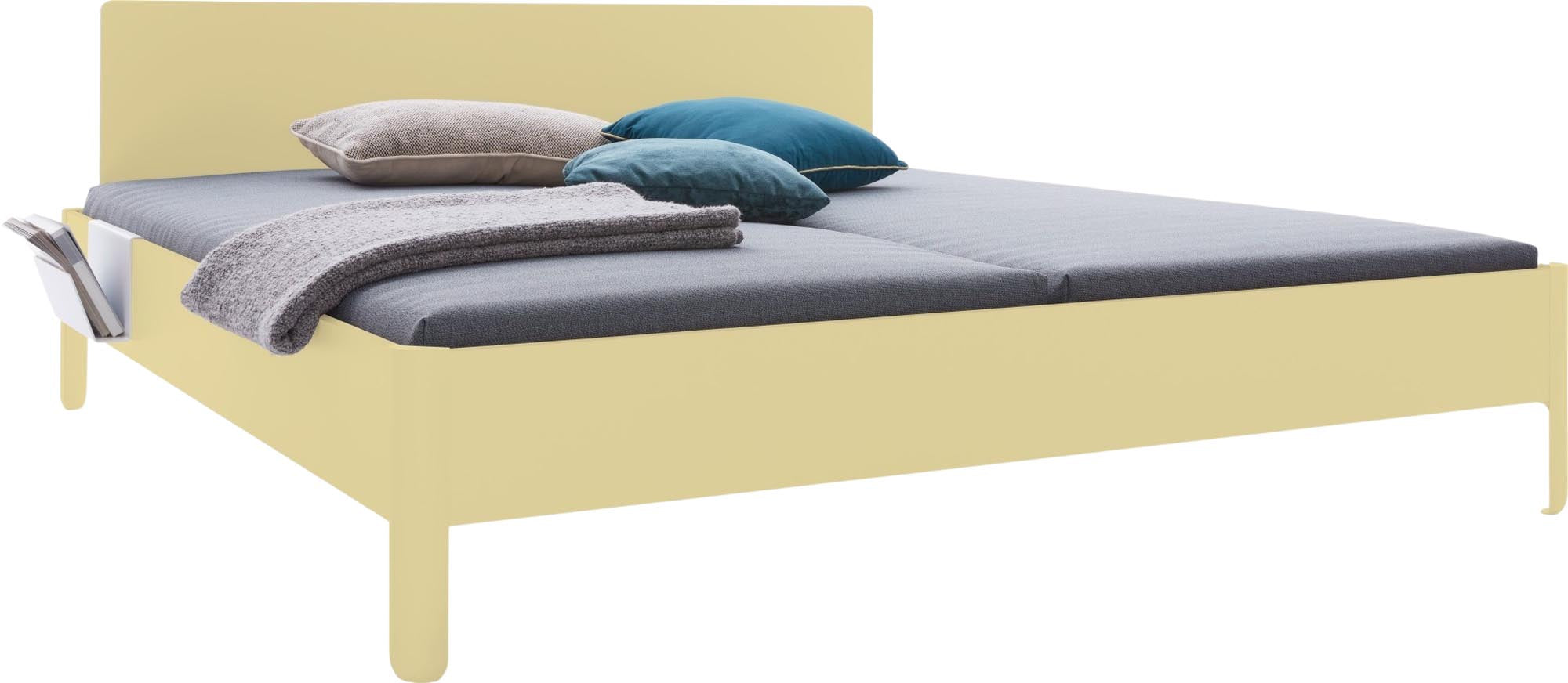 Modernes Nait Doppelbett mit stilvollem Kopfteil 200 von Müller Möbelwerkstätten, ideal für ein gemütliches und elegantes Schlafzimmer.