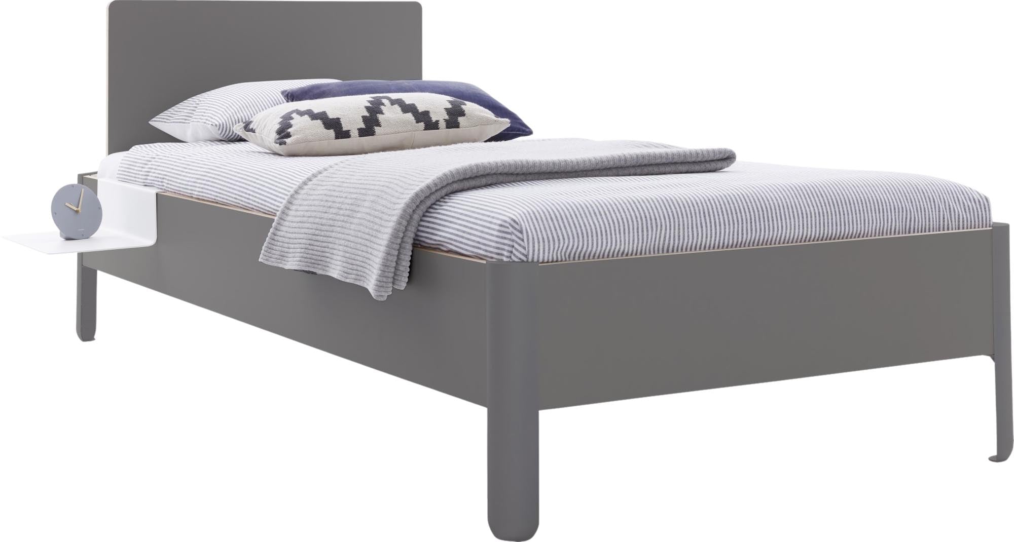 Modernes Nait Einzelbett mit 120 cm Breite und geschmackvollem Kopfteil, perfekt für stilvolle Schlafräume von Müller Möbelwerkstätten.