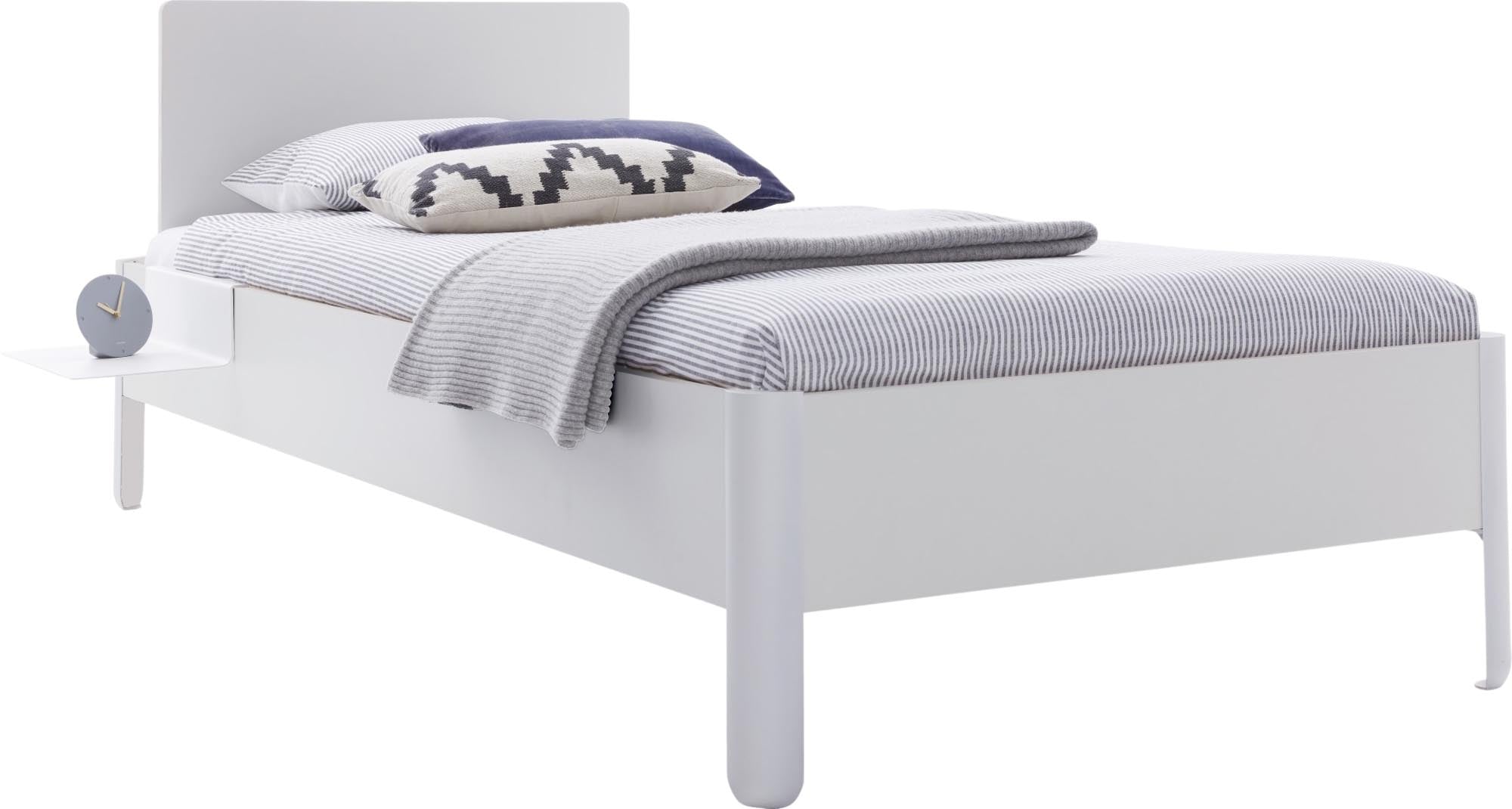 Stilvolles Nait Doppelbett mit ansprechendem Kopfteil, perfekt für zeitgemäße Schlafzimmergestaltung und erholsamen Schlaf.