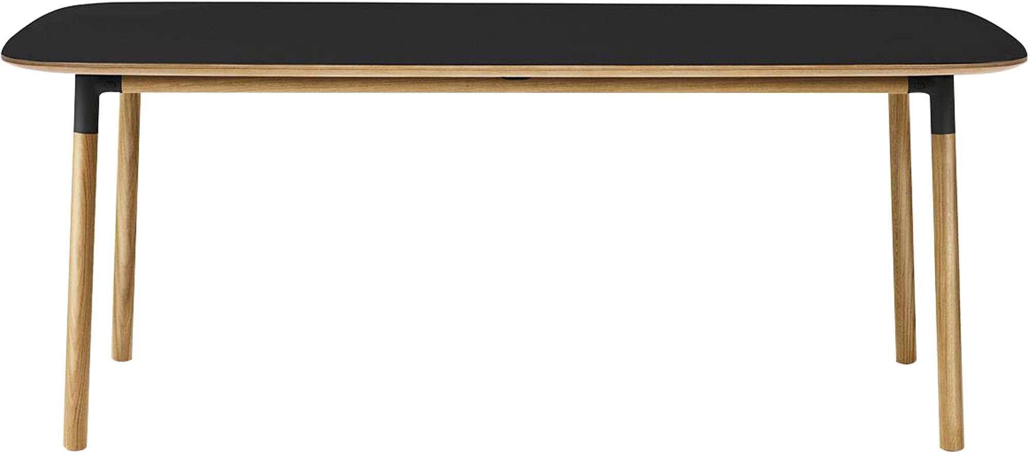Eleganter Esstisch Form 95 x 200 von Normann Copenhagen, ideal für moderne Esszimmer mit klaren Linien und hochwertiger Verarbeitung.