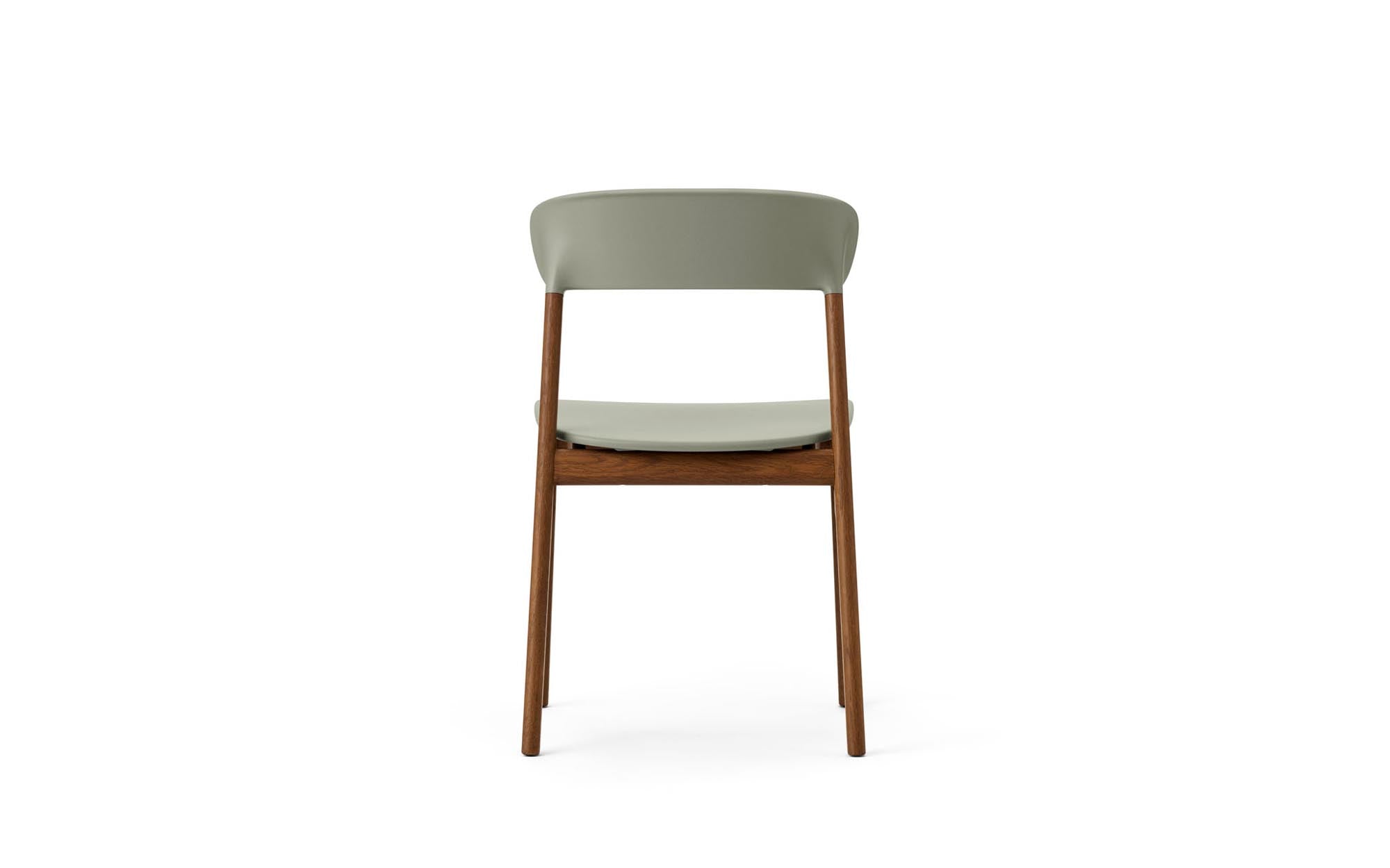 Eleganter Herit Stuhl von Normann Copenhagen, vereint stilvolle Ästhetik mit optimalem Sitzkomfort für jedes Zuhause.