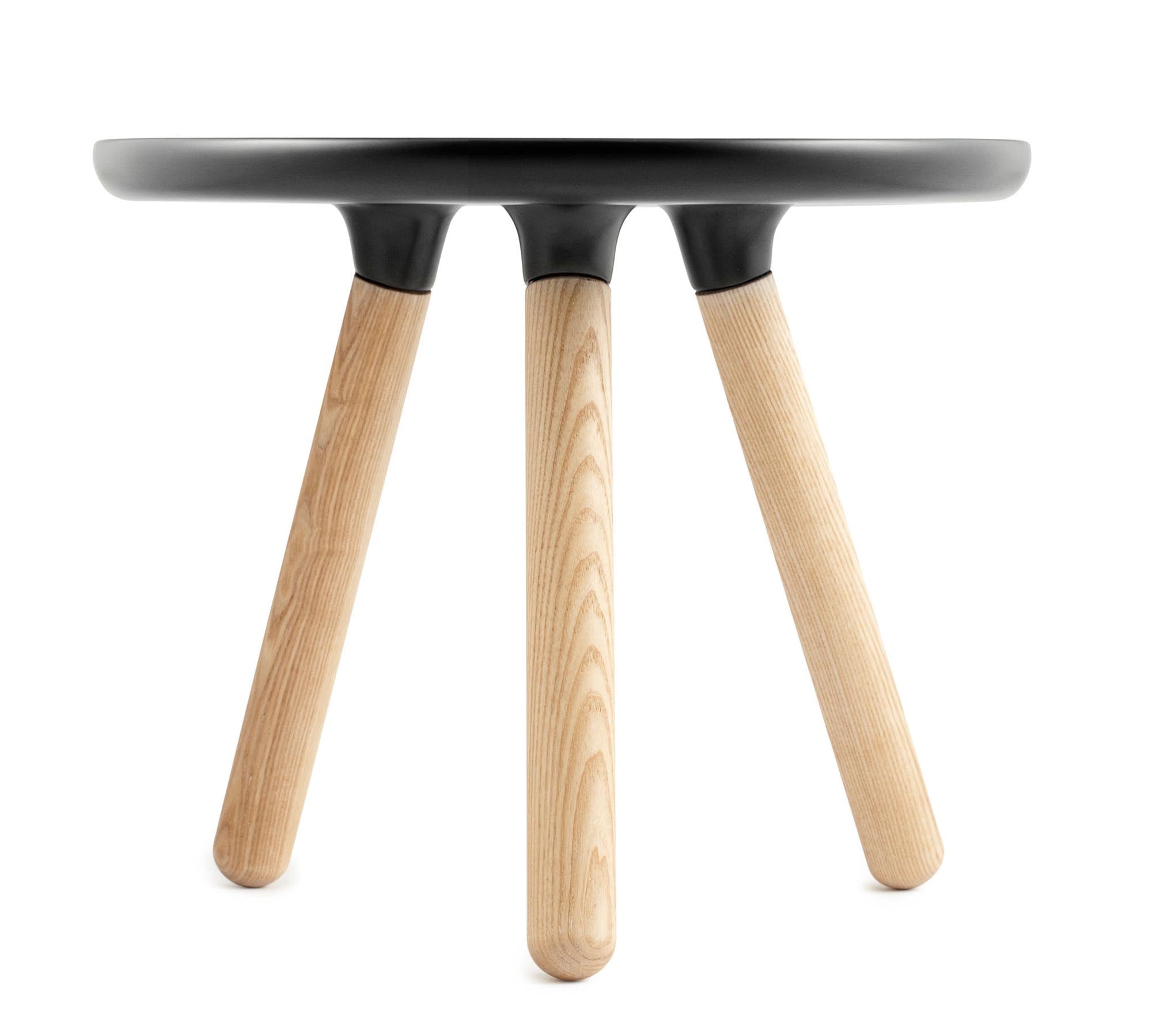 Kleiner Tablo Tisch von Normann Copenhagen: Eleganter Beistelltisch mit minimalistischer Form und vielseitiger Funktionalität.