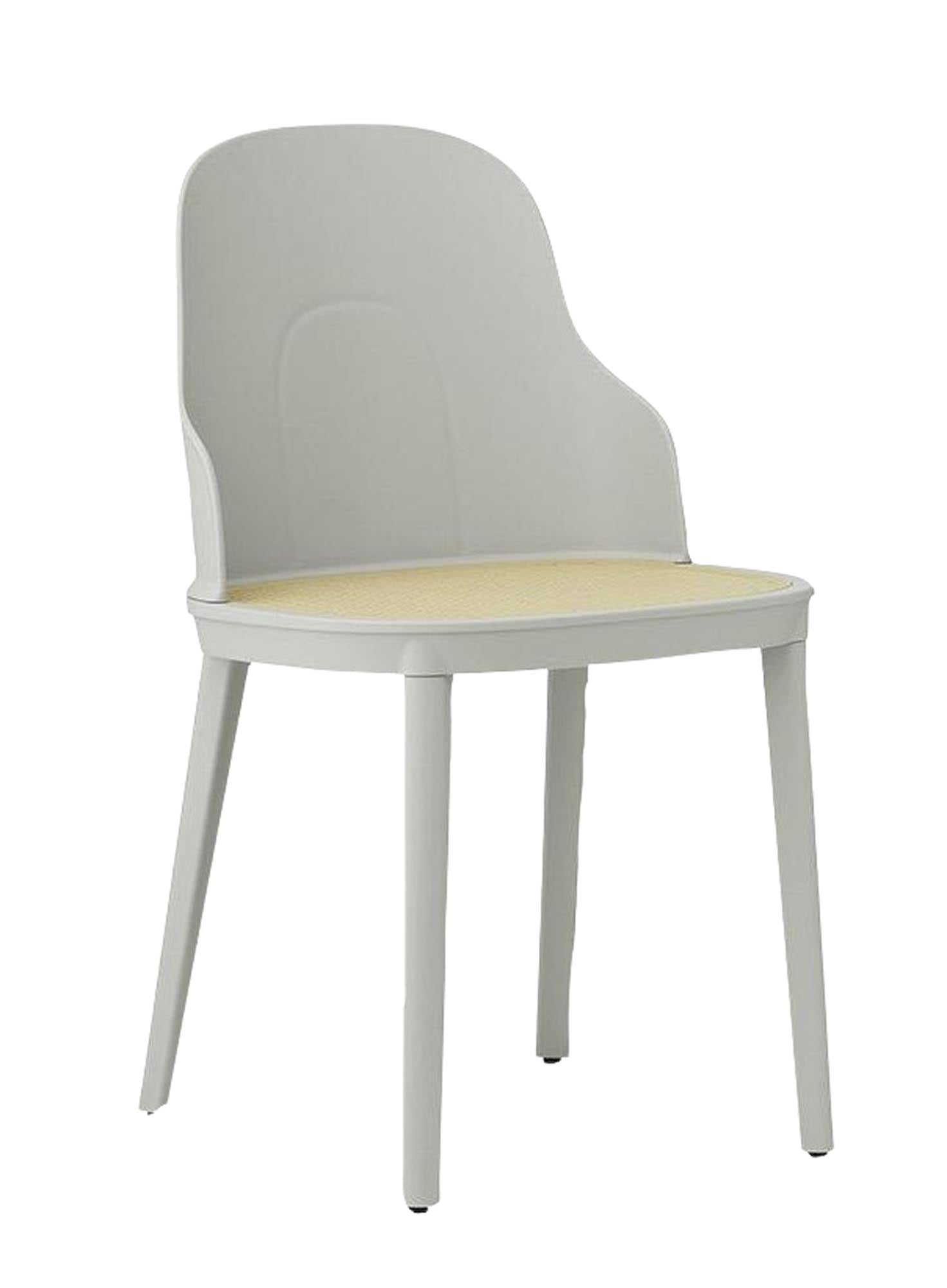 Eleganter Allez Stuhl von Normann Copenhagen, der durch sein modernes Design und die komfortable Sitzfläche besticht und jeden Raum bereichert.