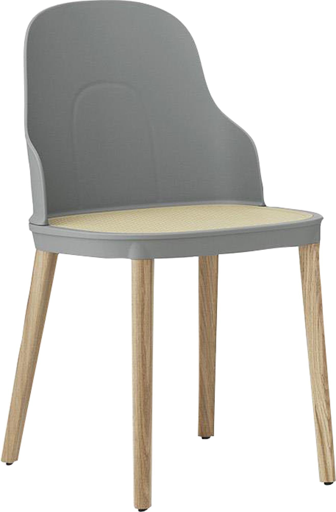 Moderner Allez Stuhl von Normann Copenhagen, der durch sein minimalistisches Design und die hochwertige Verarbeitung besticht.