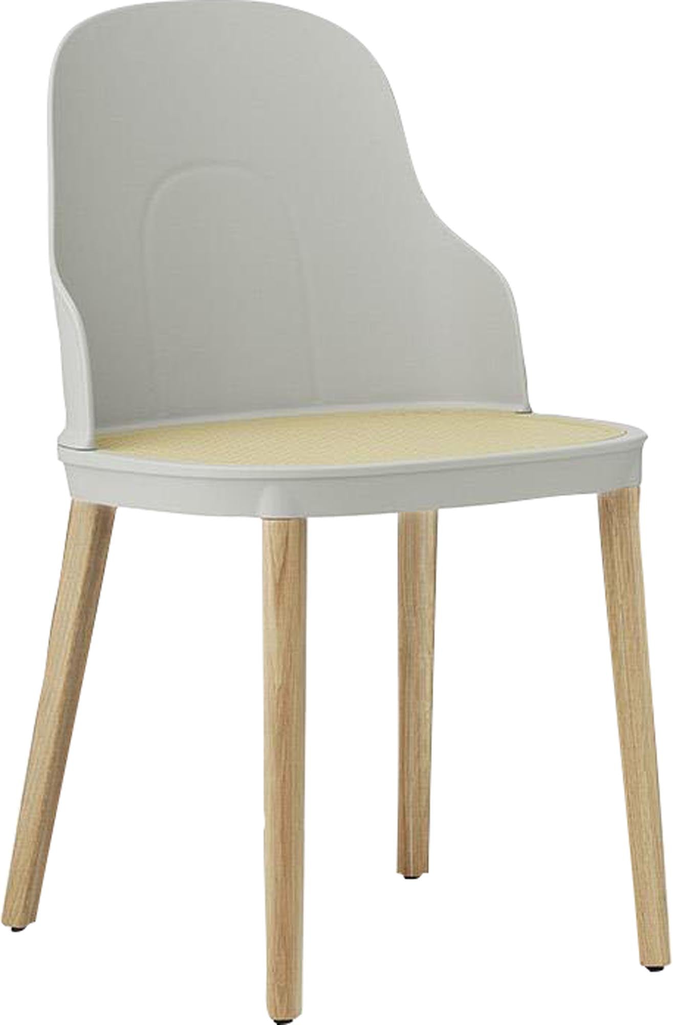 Eleganter Allez Stuhl von Normann Copenhagen, ideal für moderne Wohnräume, vereint Komfort und ästhetische Anziehungskraft.