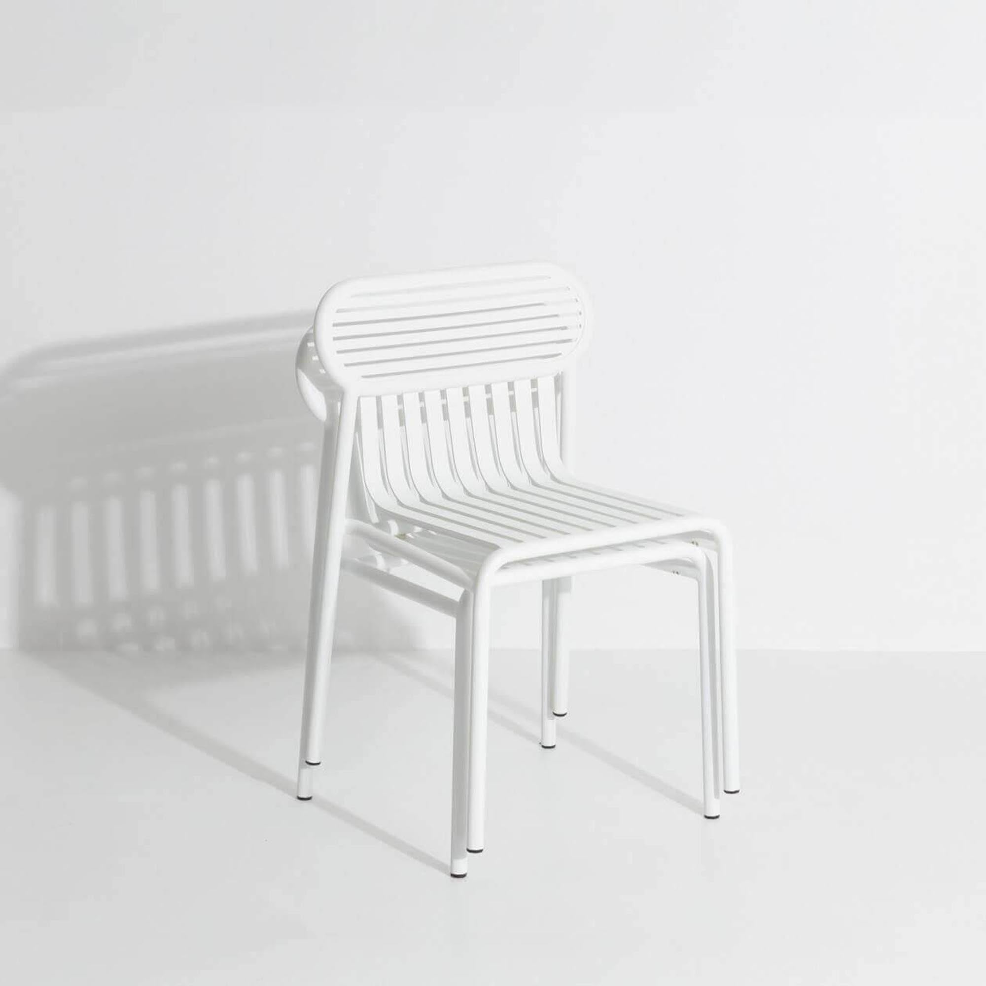 Eleganter Week-End Stuhl: Wetterfest, ergonomisch, perfekt für Gärten.