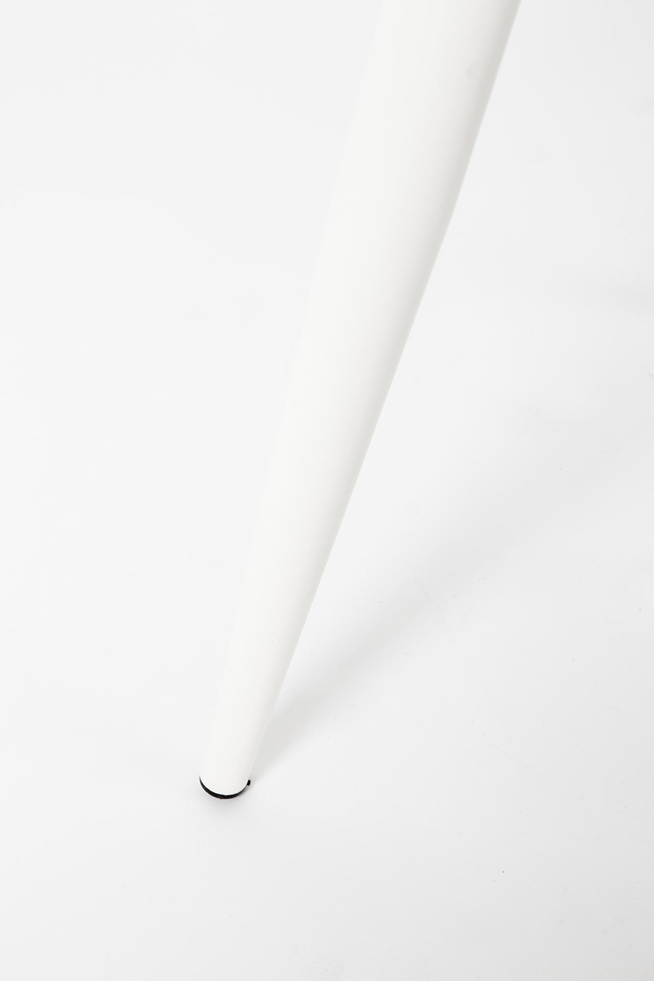 Stilvolles 2er Set Beistelltische Daven von White Label Living, ideal für moderne Wohnräume und vielseitige Einsatzmöglichkeiten.