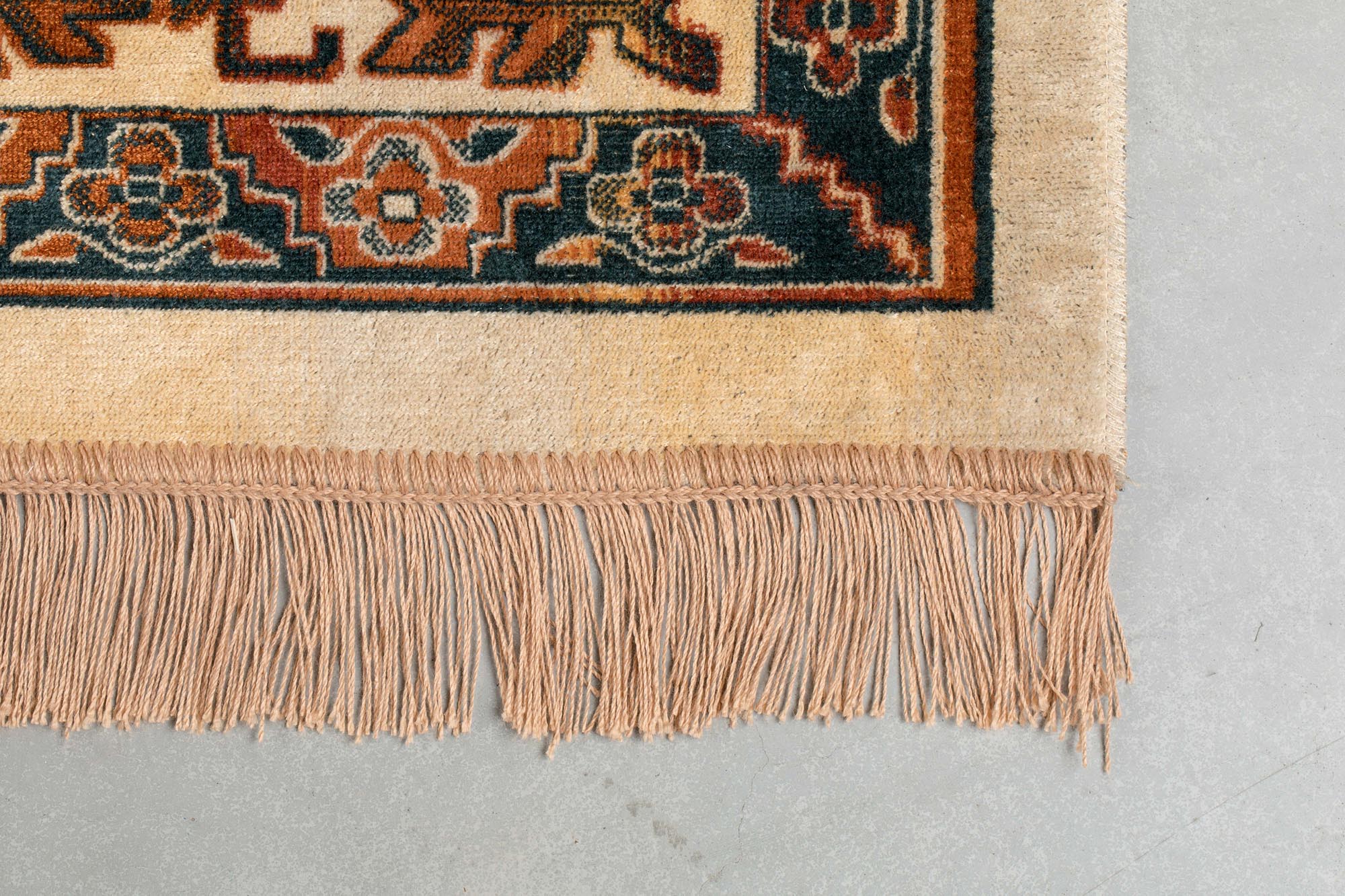 Eleganter Teppich Raz von White Label Living, der mit seinem modernen Design und weichem Material jeden Raum aufwertet.
