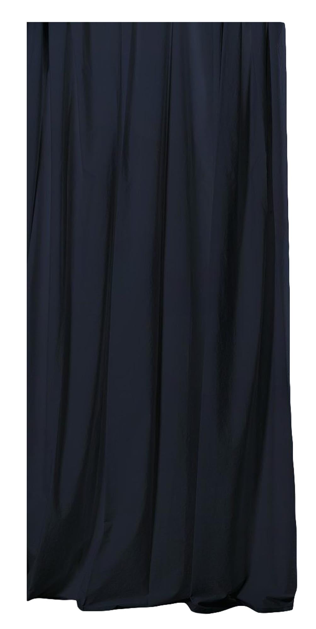 Hochwertiger blauer Vorhang aus ägyptischer Baumwolle, handgefertigt in Italien. Ideal für eine elegante Raumgestaltung und Fensterdekoration.