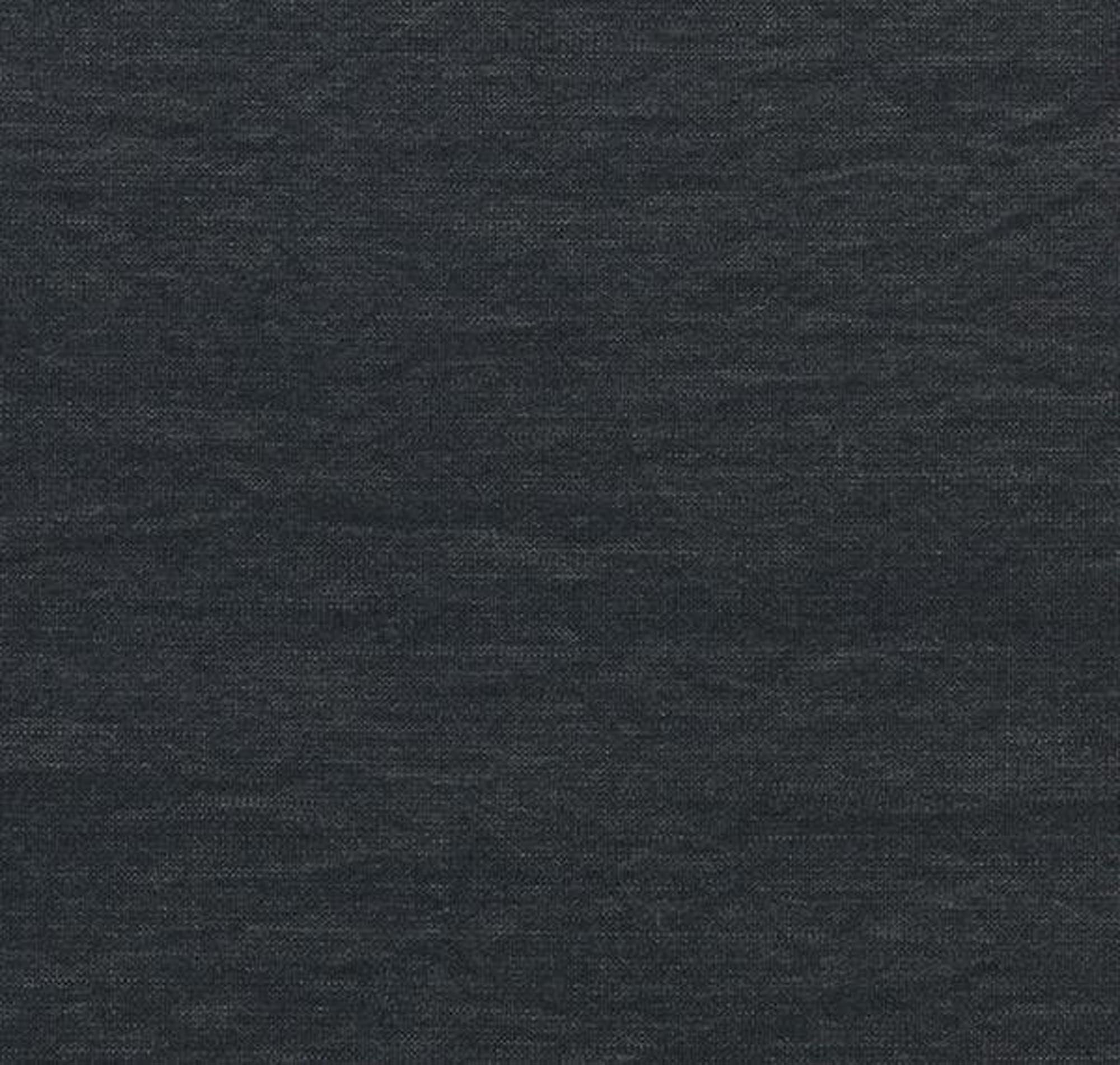 Eleganter grauer Vorhang aus hochwertiger ägyptischer Baumwolle, ideal für zeitgemäße Wohnräume und schafft eine harmonische Stimmung.