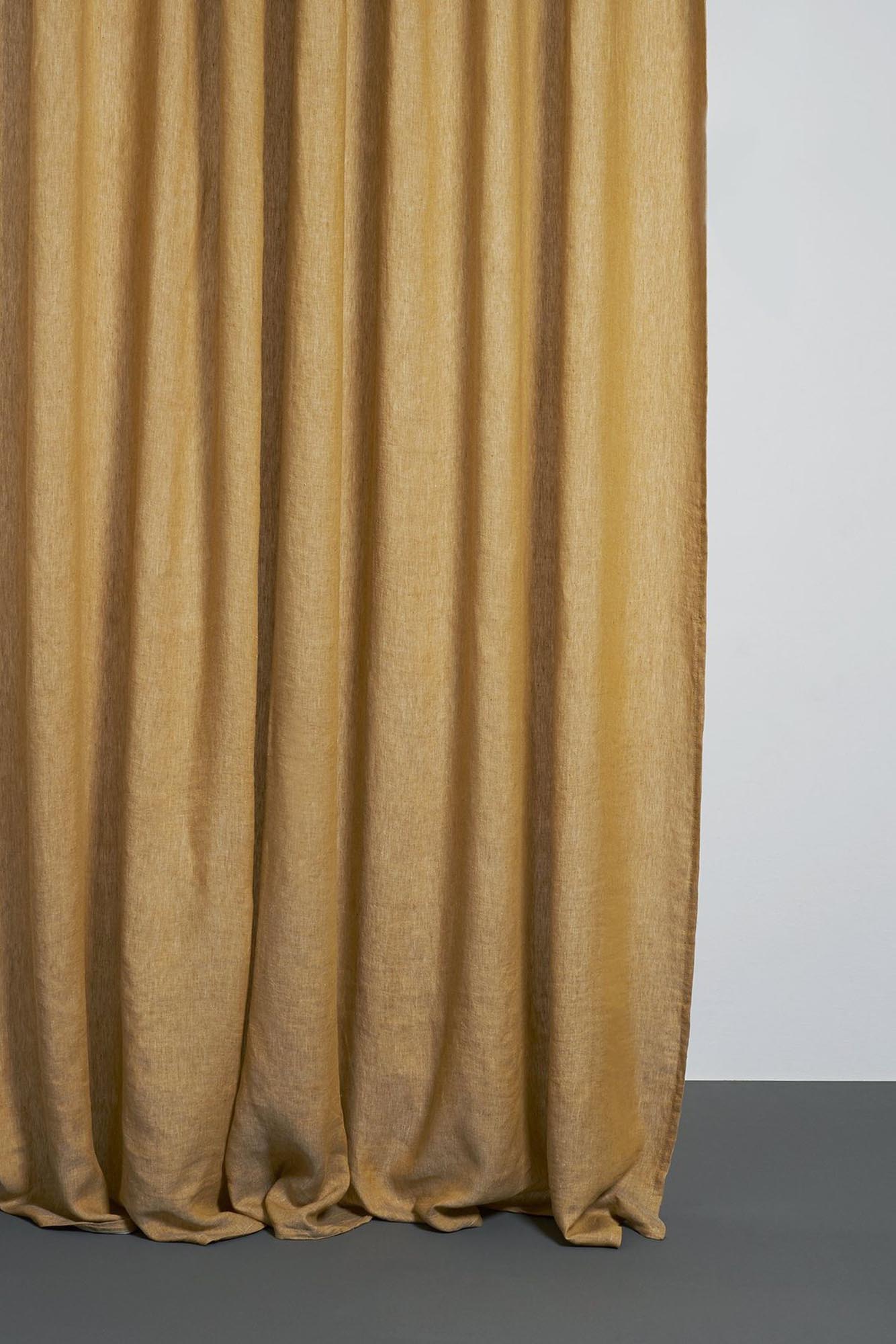 Stilvoller Two Tone Vorhang im Stonewashed-Look von ZigZagZurich, ideal für eine moderne und gemütliche Raumgestaltung.