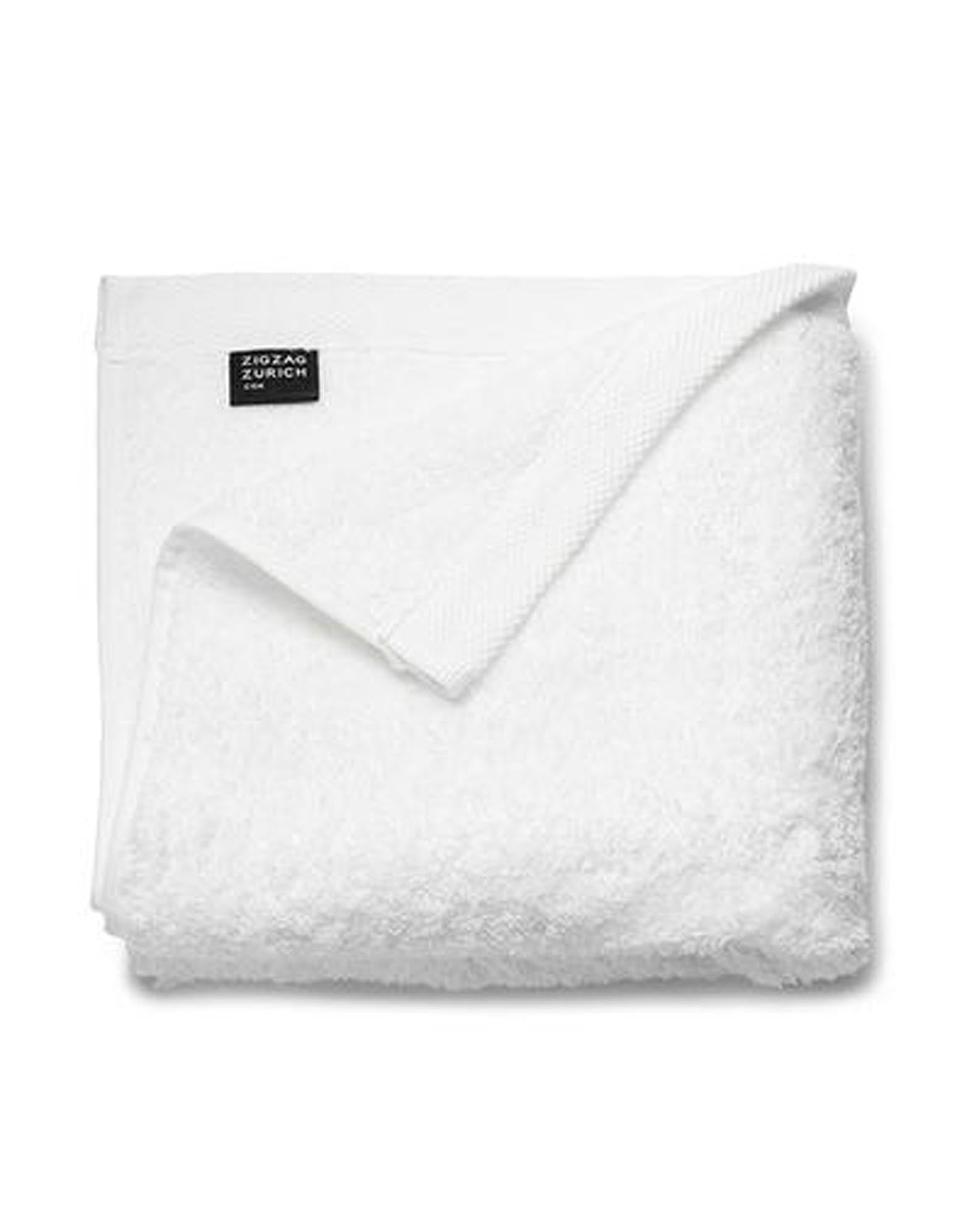 Elegantes ZigZagZurich Handtuch-Set in Weiss für den täglichen Luxus.