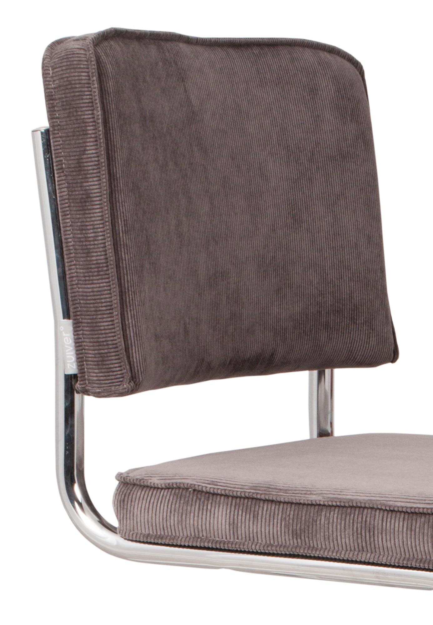 Zuiver Ridge Stuhl: Zeitloses Design trifft auf bequeme Funktionalität.