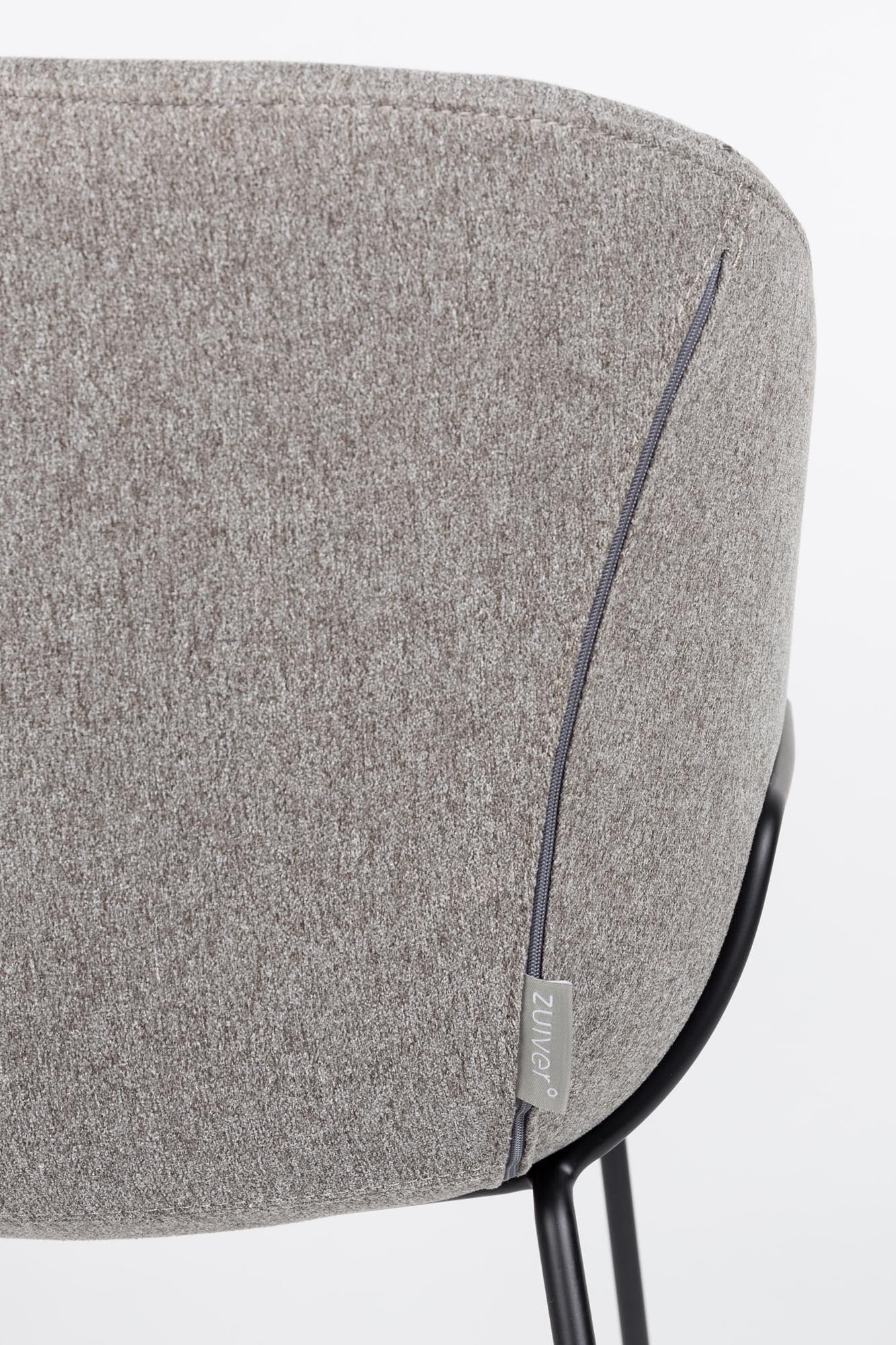 Eleganter Armlehnstuhl Feston von Zuiver, ideal für komfortable Sitzgelegenheiten in modernen Interiors.