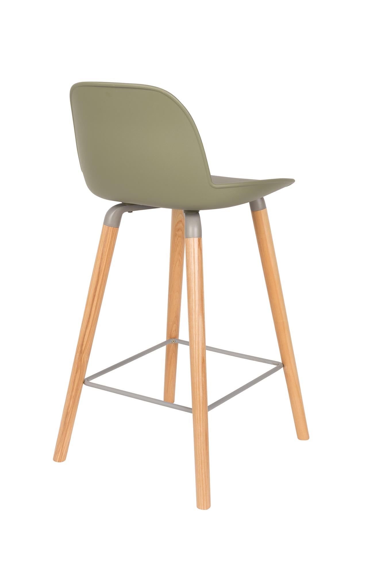 Eleganter Barstuhl Albert Kuip von Zuiver, ideal für stilvolle Bars und Küchen, vereint Funktionalität mit einem ansprechenden, modernen Look.