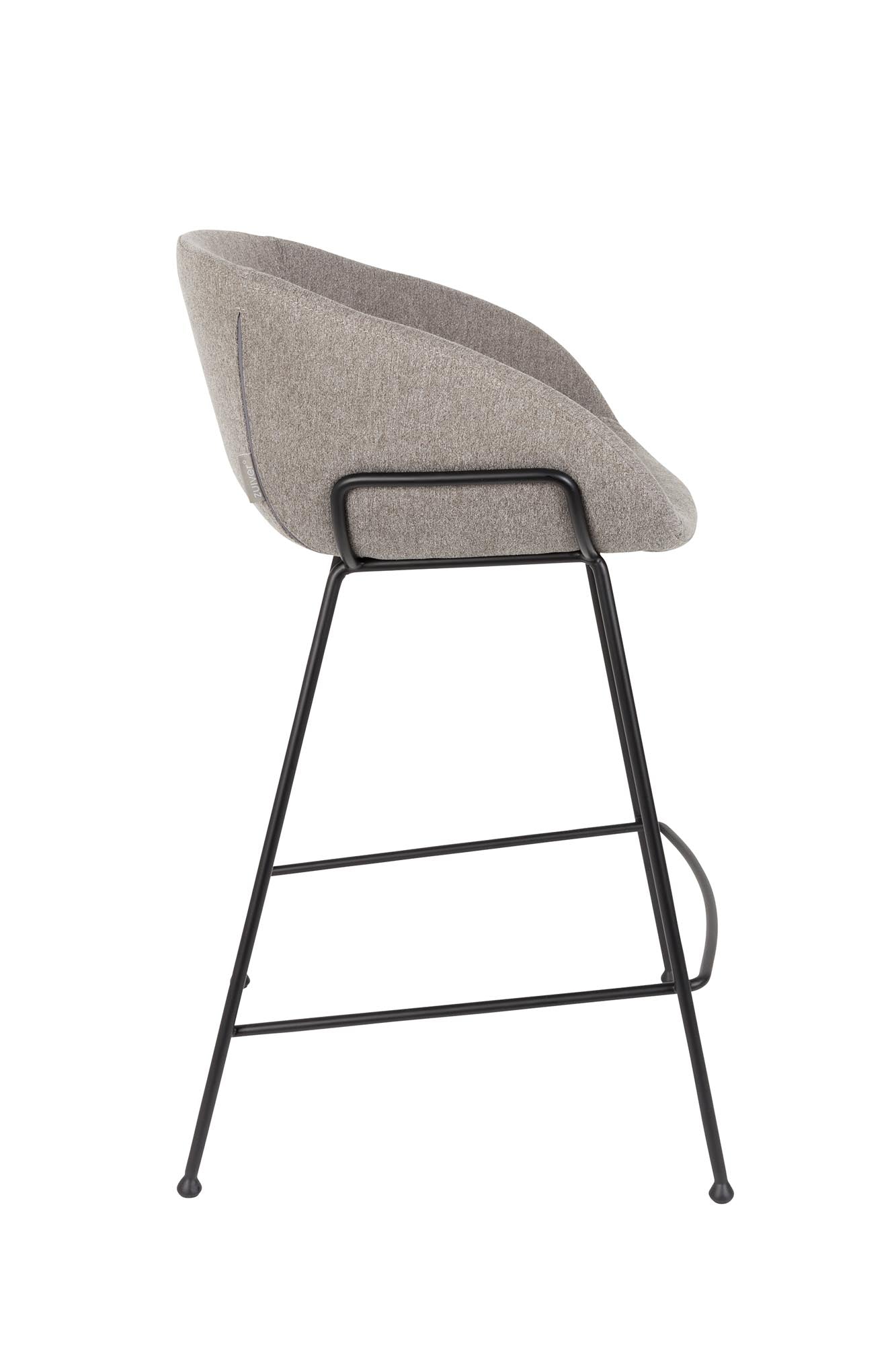 Eleganter Barstuhl Feston von Zuiver, ideal für stilvolle Bars und Küchen, vereint Komfort und modernes Design in einem.