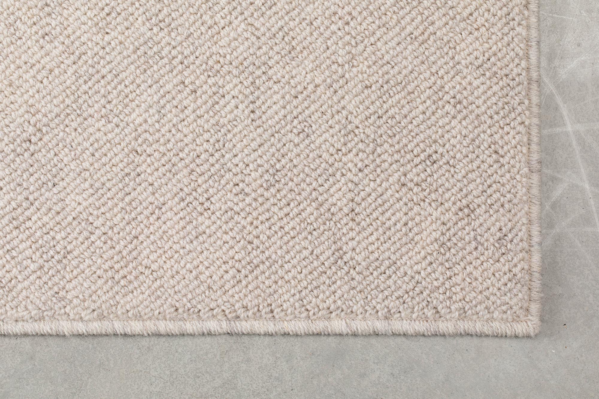 Eleganter Zuiver Dream Teppich in sanften Farben, ideal für einladende Wohnräume und stilvolle Akzente.
