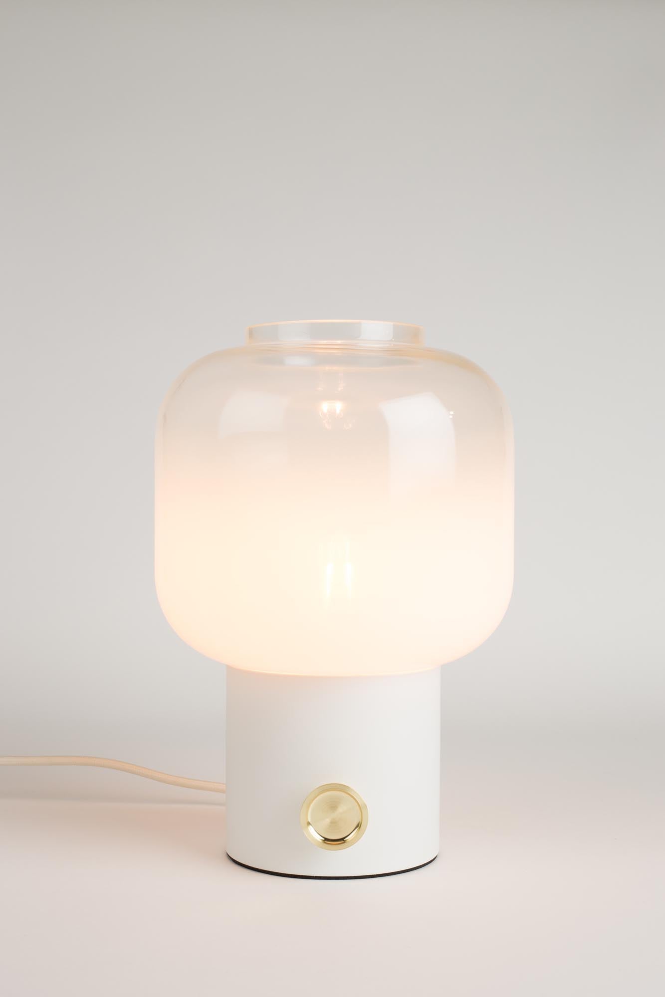 Elegante Tischleuchte Moody von Zuiver, ideal für stimmungsvolle Beleuchtung in jedem Raum.