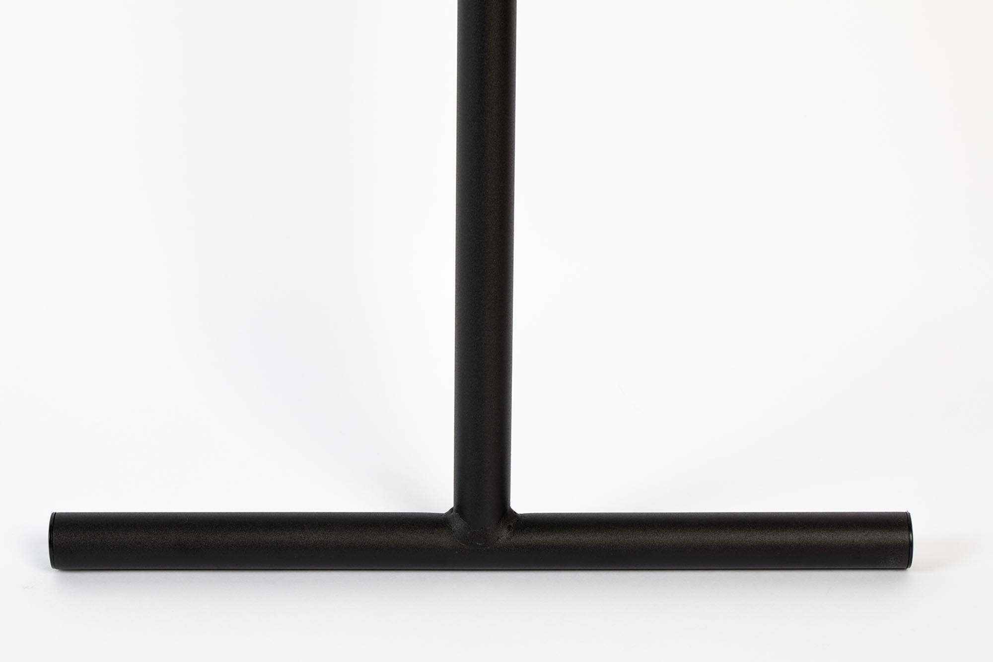 Eleganter Wandspiegel Bandit von Zuiver, der mit seinem minimalistischen Design jedem Raum einen Hauch von Raffinesse verleiht.