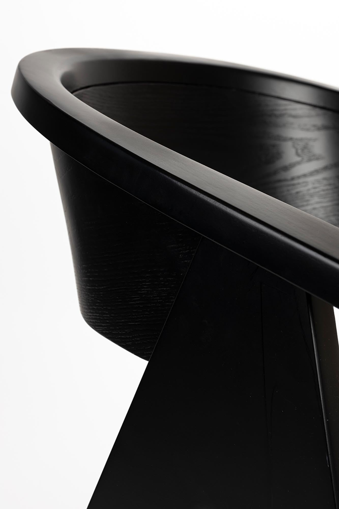 Entdecke den stilvollen Ndsm Stuhl von Zuiver: Ergonomisch, langlebig und vielseitig einsetzbar. Perfekt für Esszimmer und Home Office!