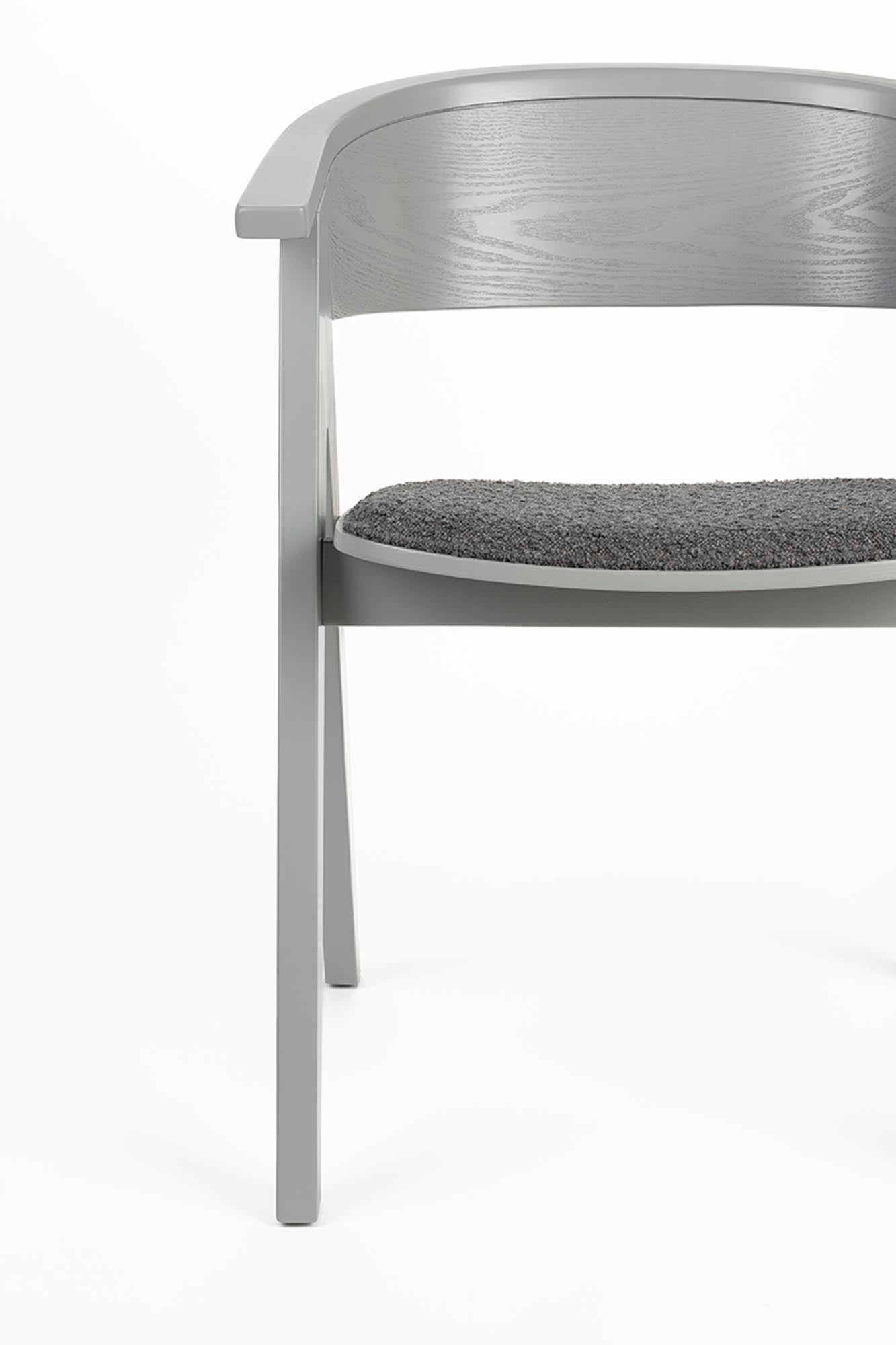 Der Ndsm Stuhl von Zuiver vereint modernes Design und Komfort, perfekt für stilvolle Akzente in deinem Zuhause.