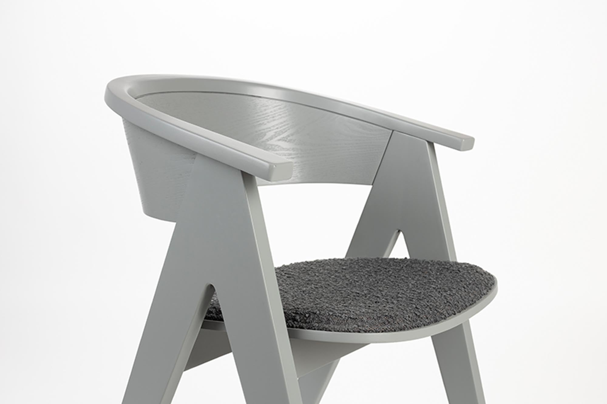 Der Ndsm Stuhl von Zuiver vereint modernes Design und Funktionalität, ideal für stilvolle Wohn- und Arbeitsräume.