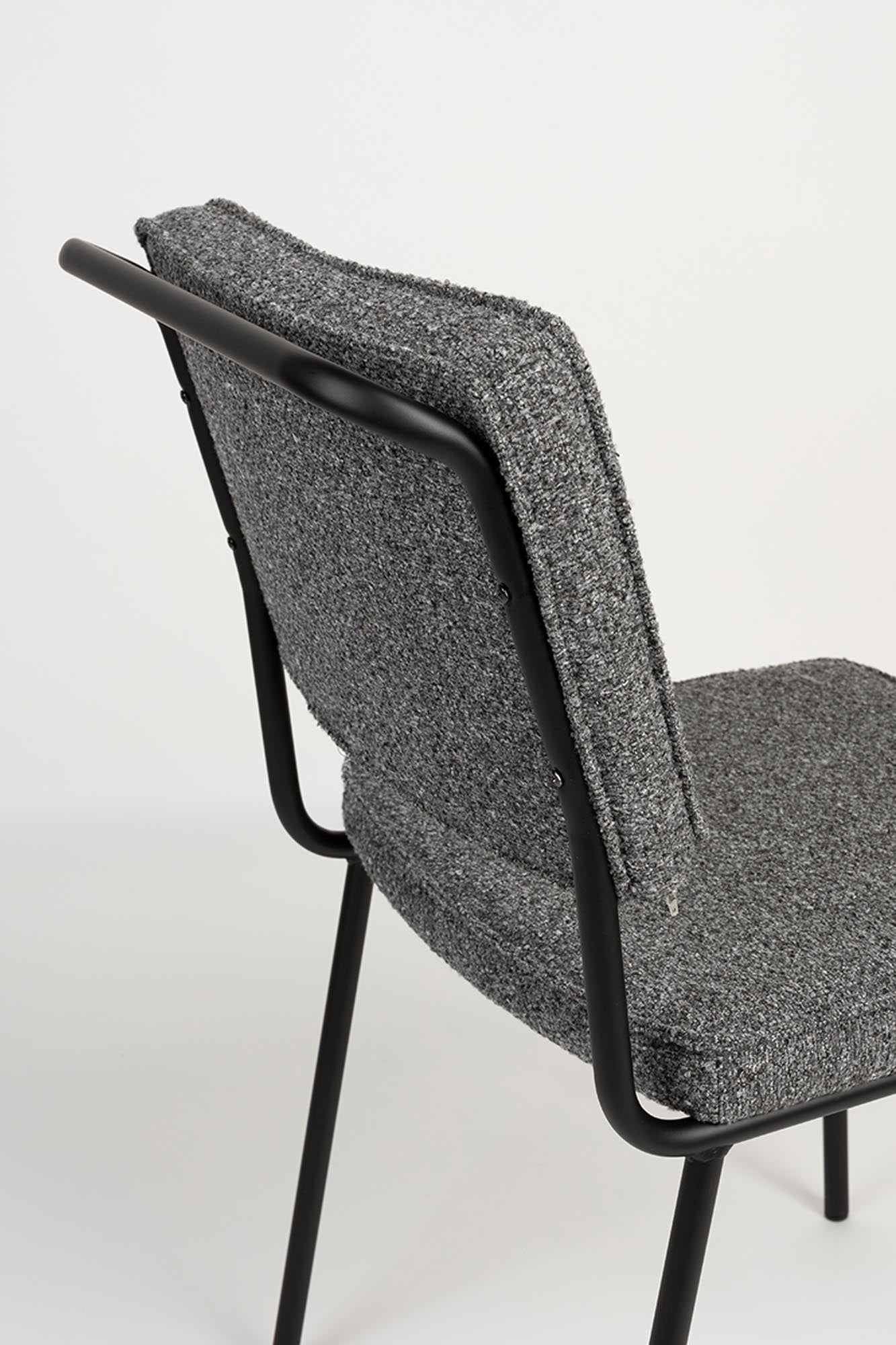 Moderner Zuiver Buddy Stuhl in stilvollem Design, ideal für jeden Raum und vielseitig einsetzbar, vereint Komfort und Ästhetik.