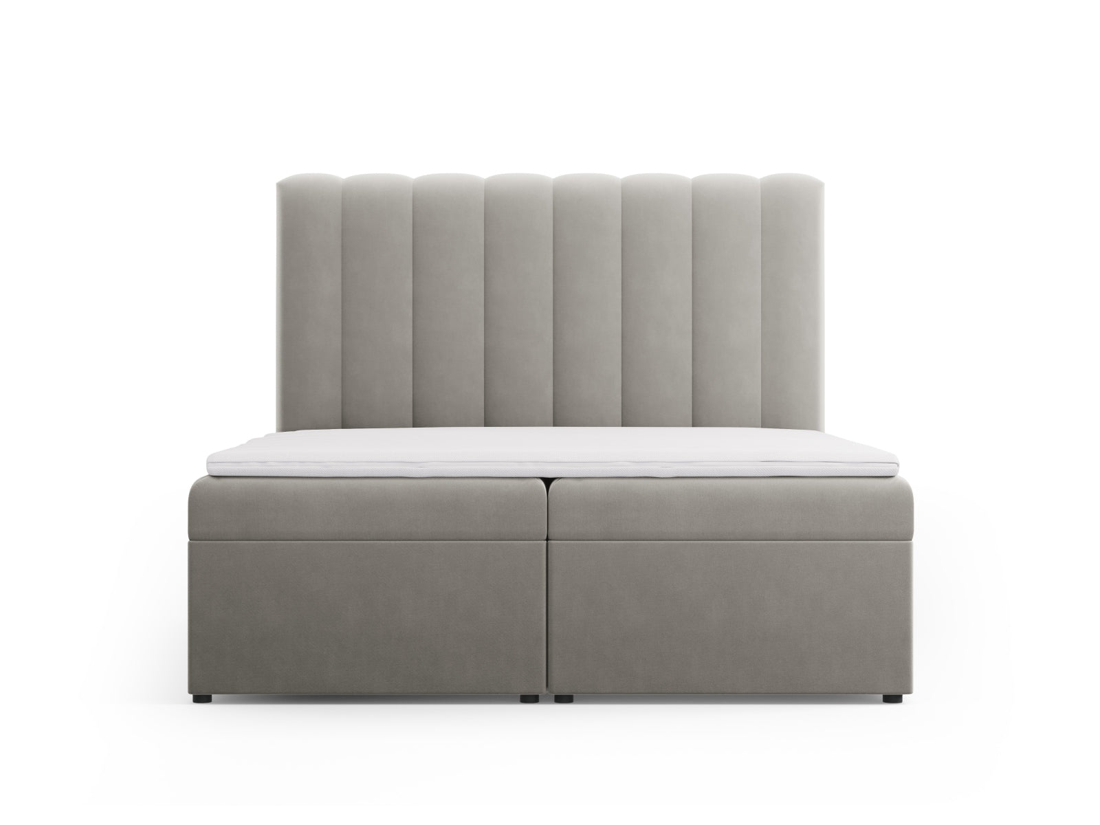 Elegantes Kelp Boxspringbett Set in Hellgrau, bestehend aus Kopfteil, Boxspring, Matratze und Topper, ideal für stilvolle Schlafzimmer.