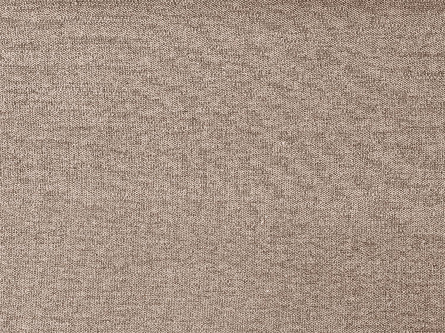 Stilvolles Jodie Sofa Cover in sanften Sandtönen von Micadoni, perfekter Schutz und geschmackvolle Aufwertung für Ihr Wohnzimmer.