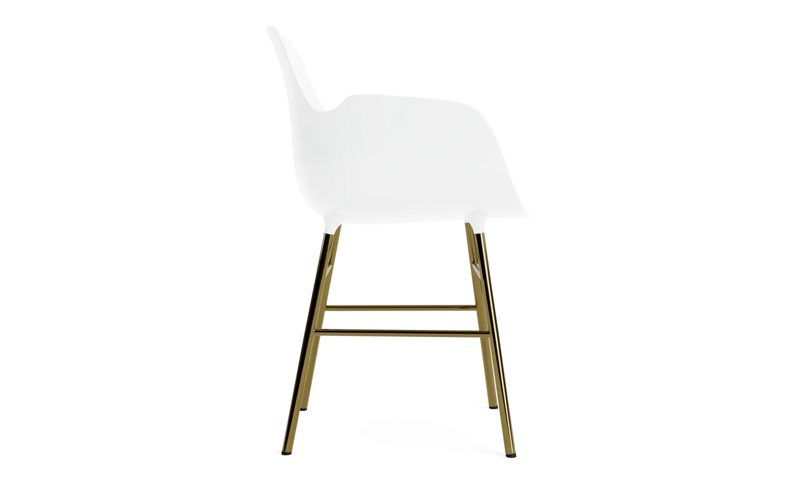 Eleganter Form Armlehnstuhl von Normann Copenhagen, der modernes Design und Bequemlichkeit für jeden Raum bietet.