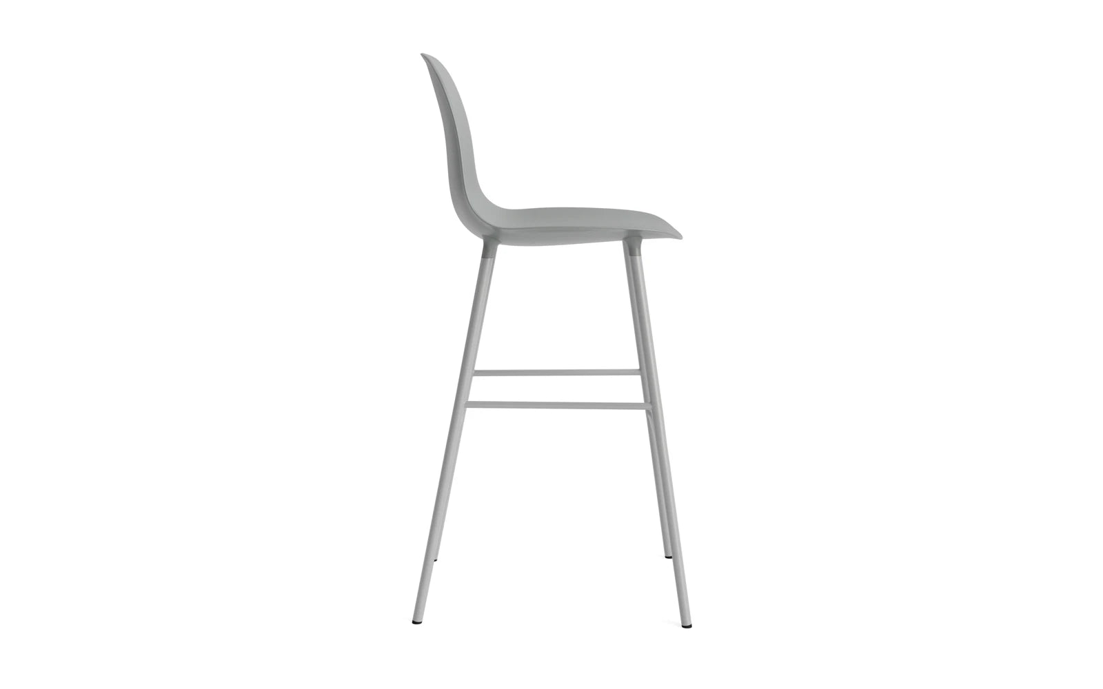Erleben Sie den Form Barstuhl von Normann Copenhagen – stilvolles Design trifft auf außergewöhnlichen Komfort für Ihre Bar oder Küche.